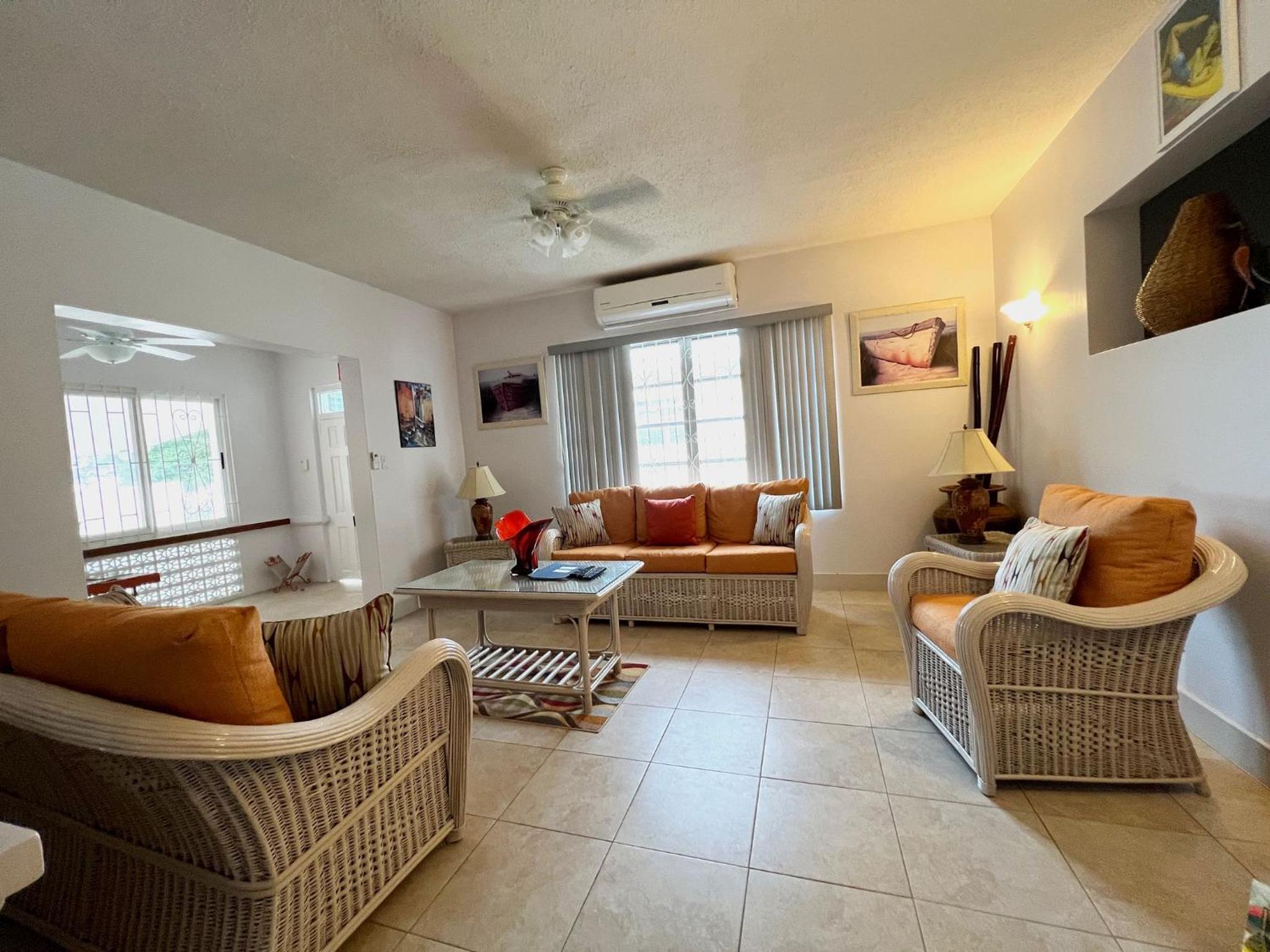 Four-Bedroom House photo 2