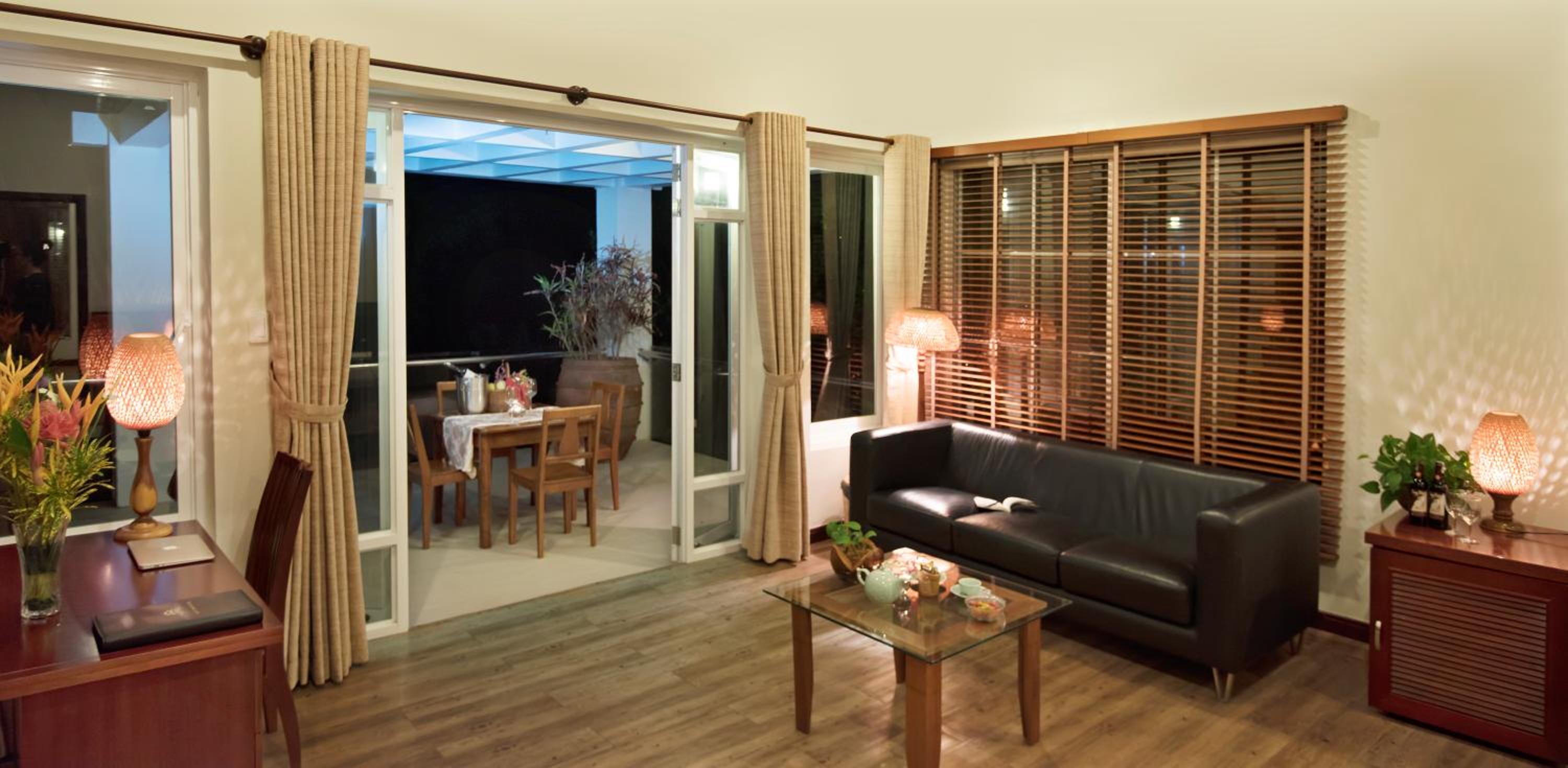 Queen Room with Pool View photo 1