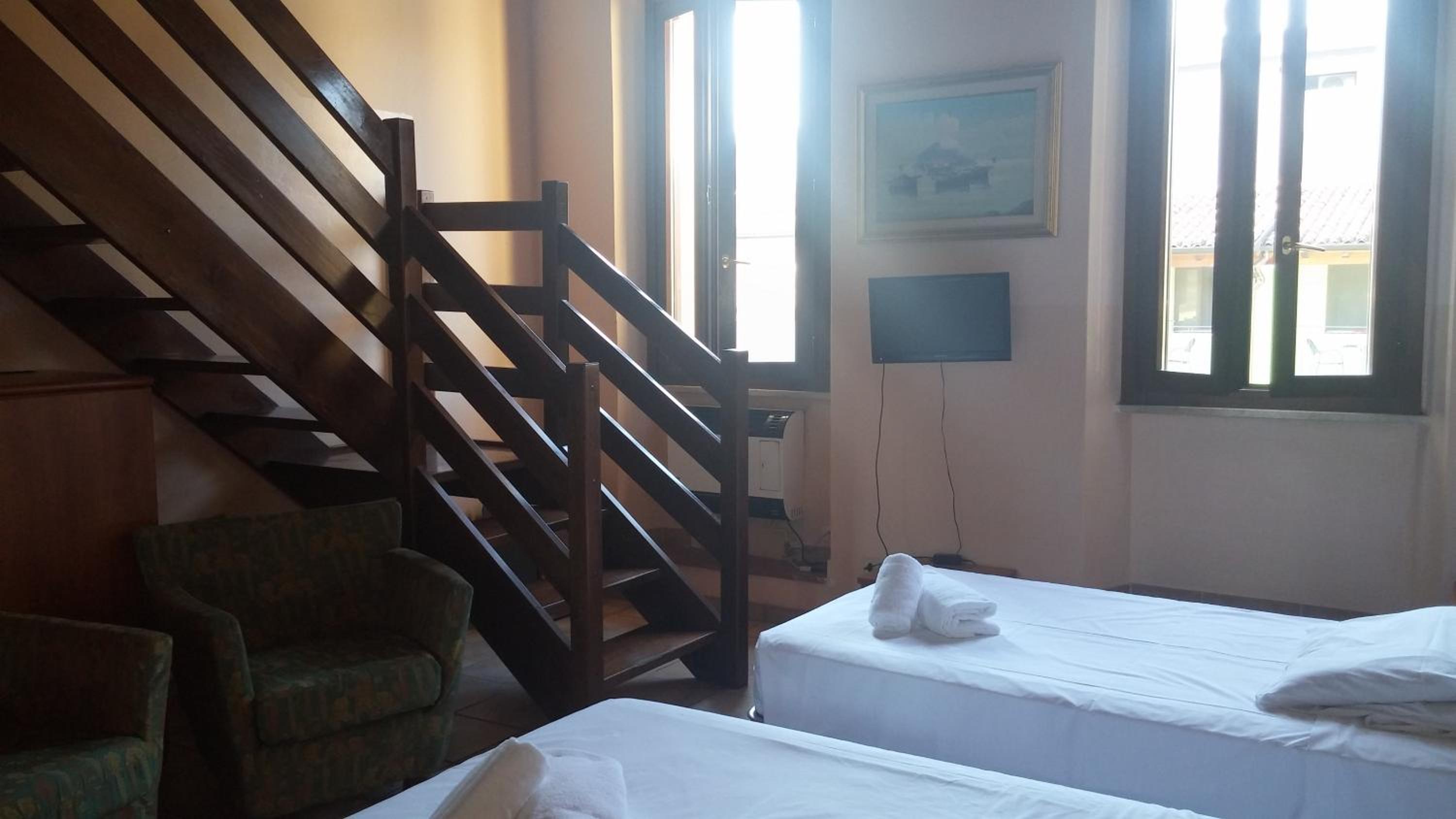 Triple Room with Bathroom photo 1