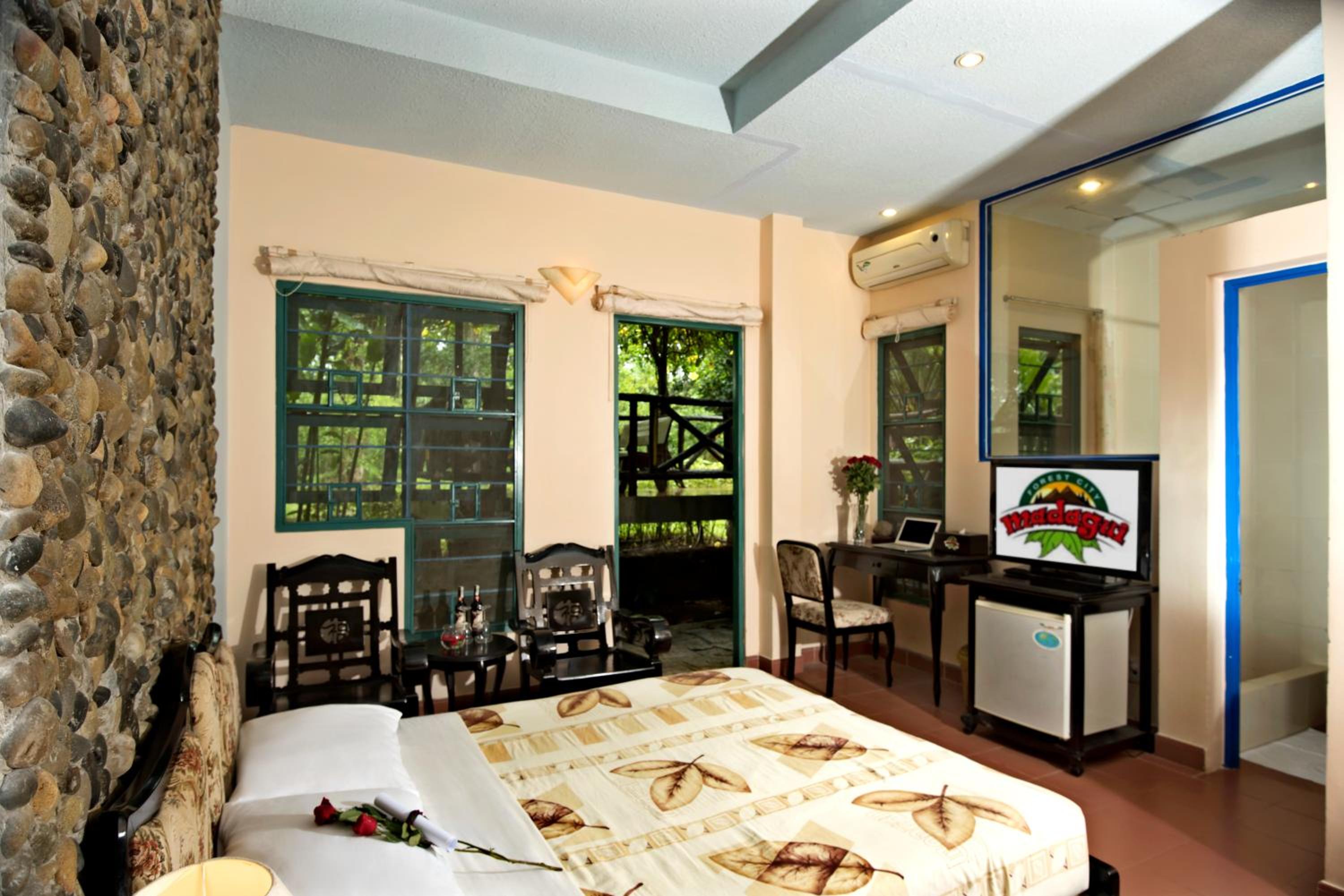 Superior Double or Twin Room with Garden View photo 3