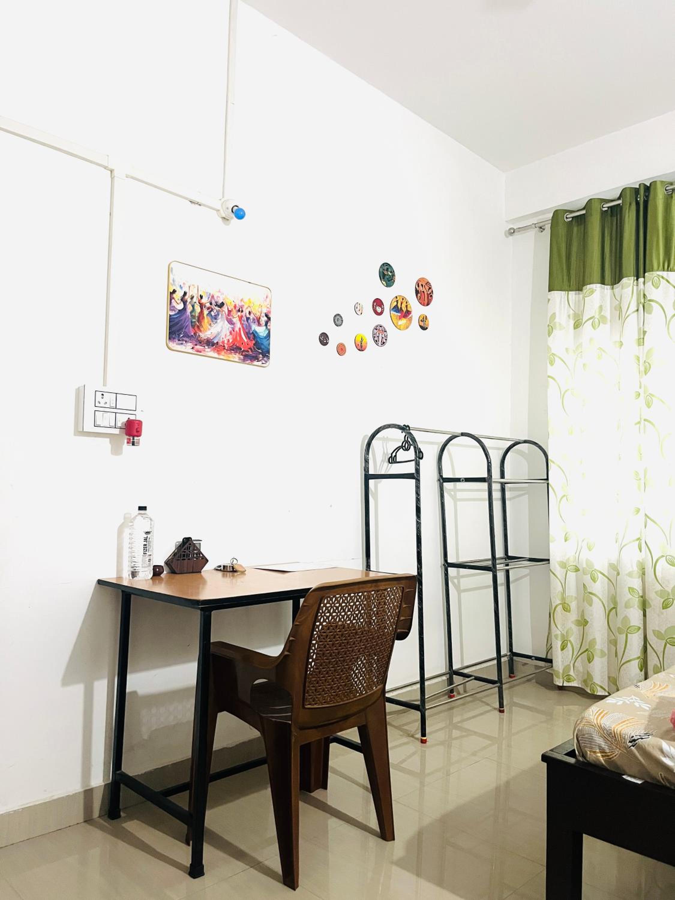 Queen Room photo 1