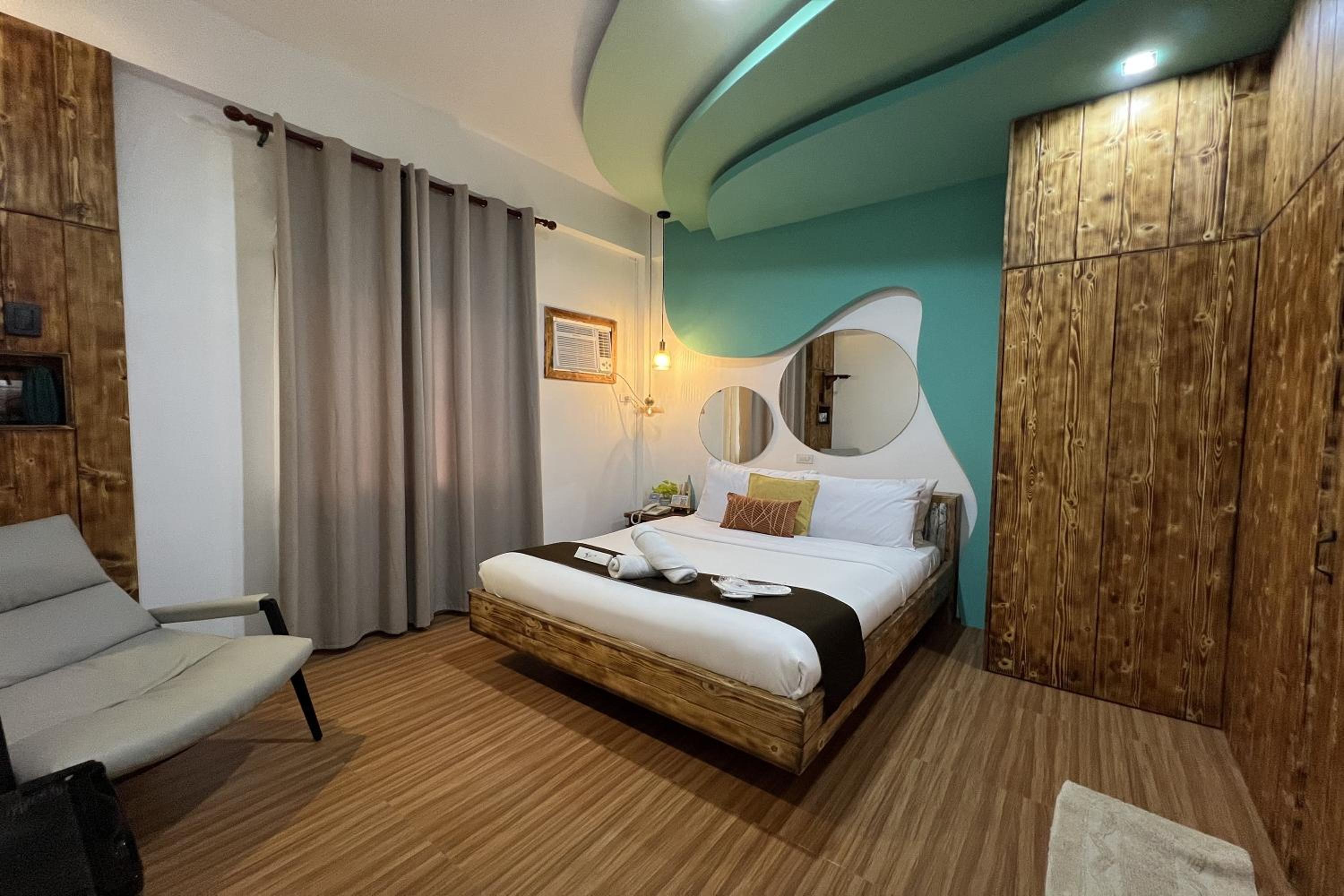 Deluxe Room - Photo 4