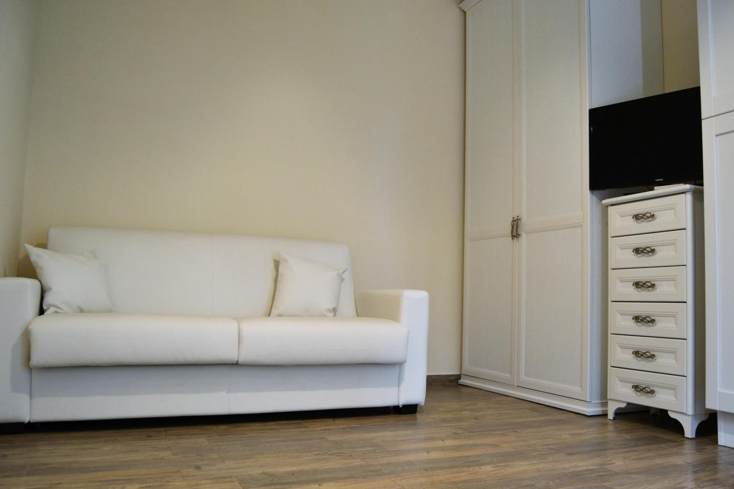 Quadruple Room with Private Bathroom