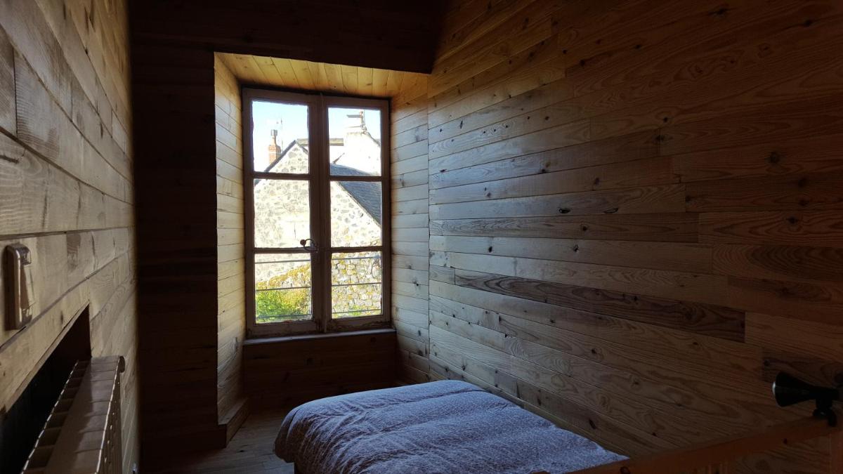Family Room with Private Bathroom photo 1