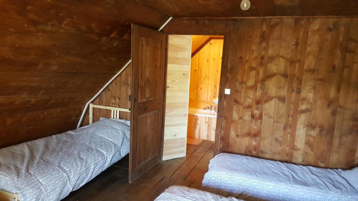 Family Room with Private Bathroom photo 3
