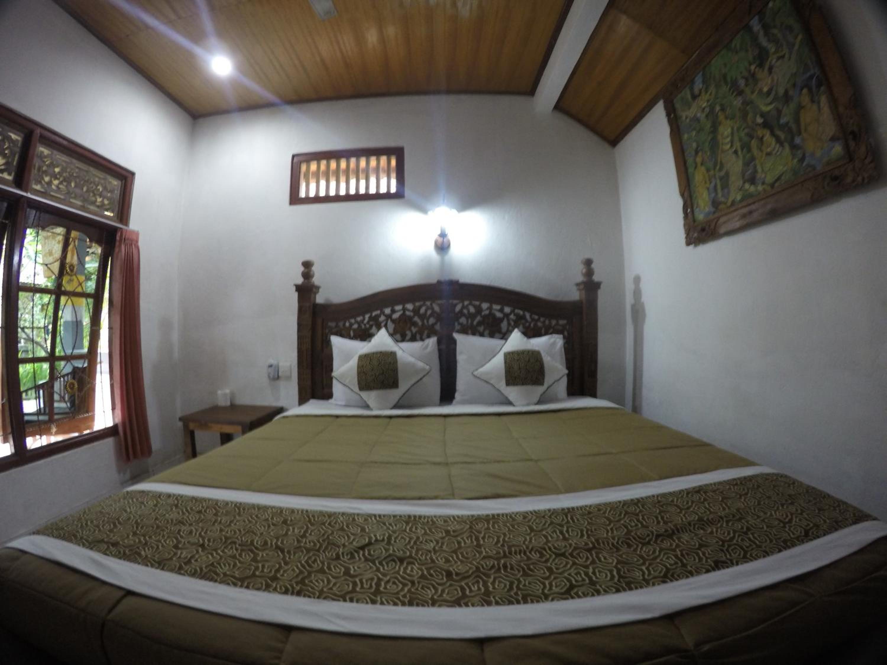 Standard Double or Twin Room with Fan - Photo 26