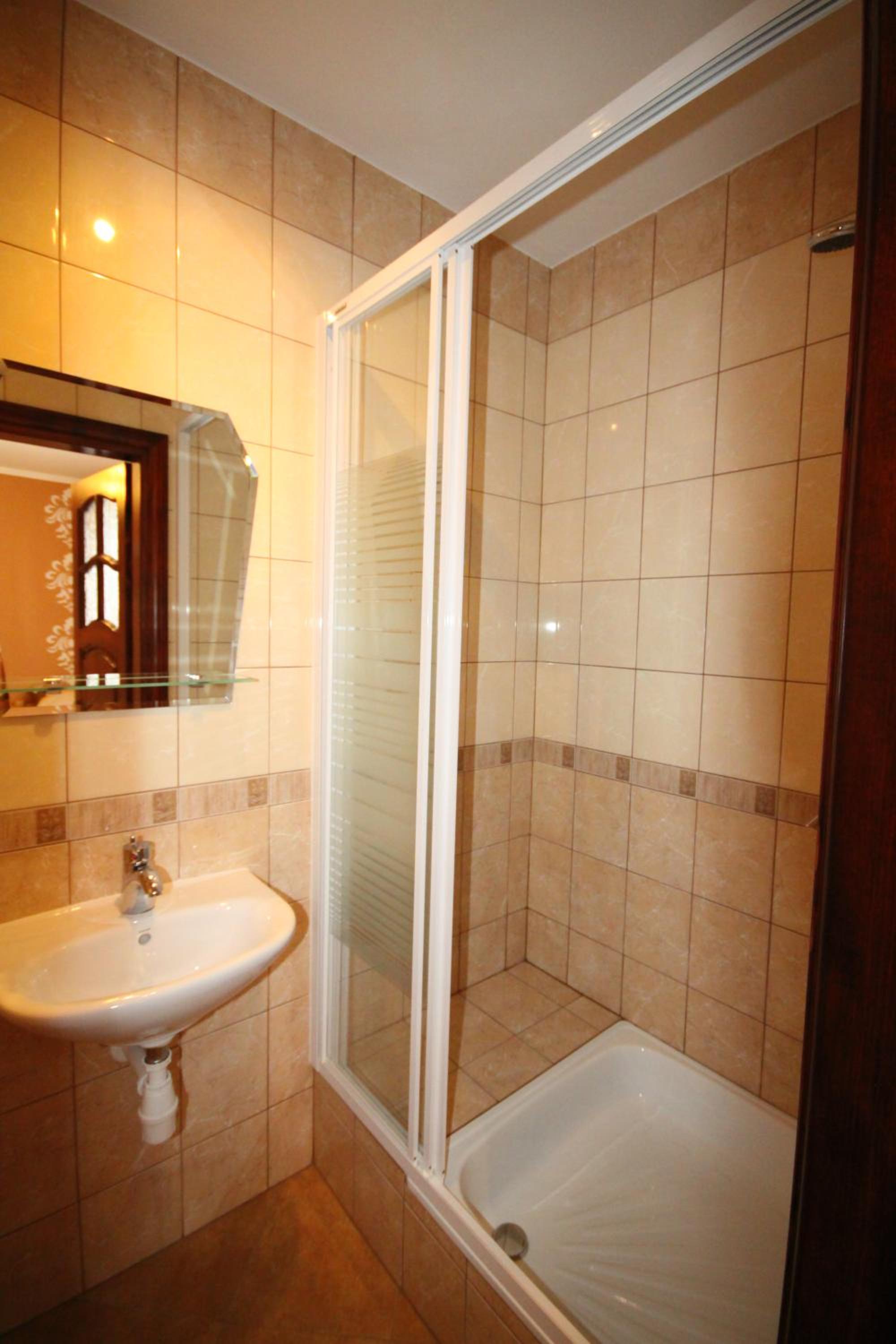 Quadruple Room with Mountain View - Photo 2