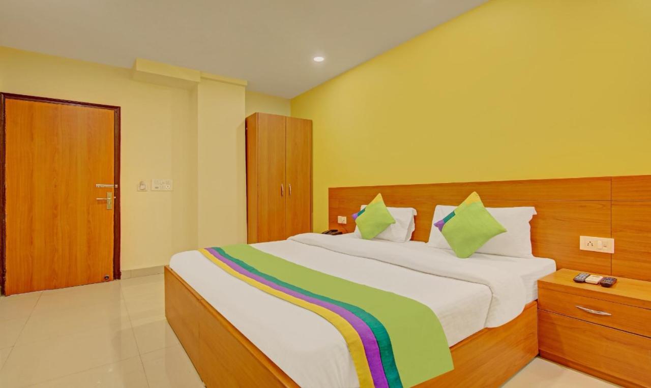 King Room with Balcony