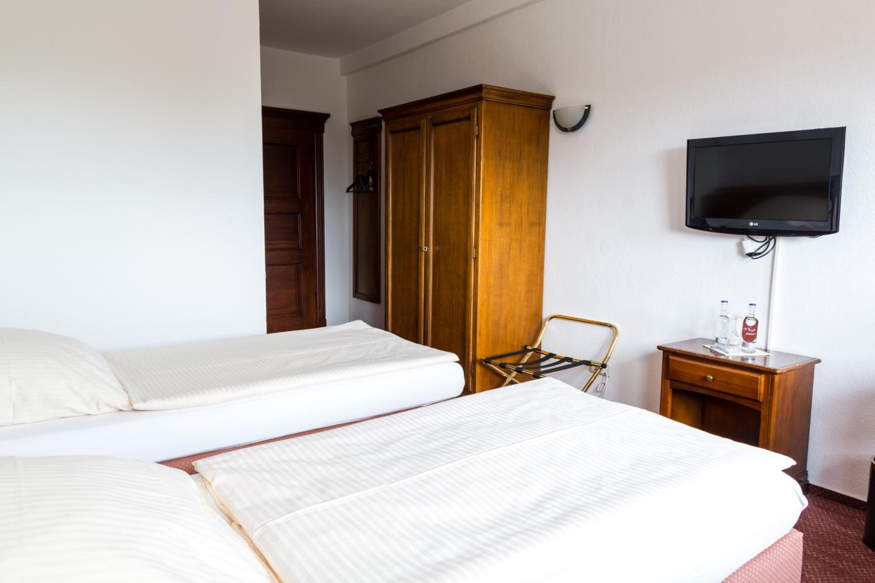 Standard Double Room photo 2
