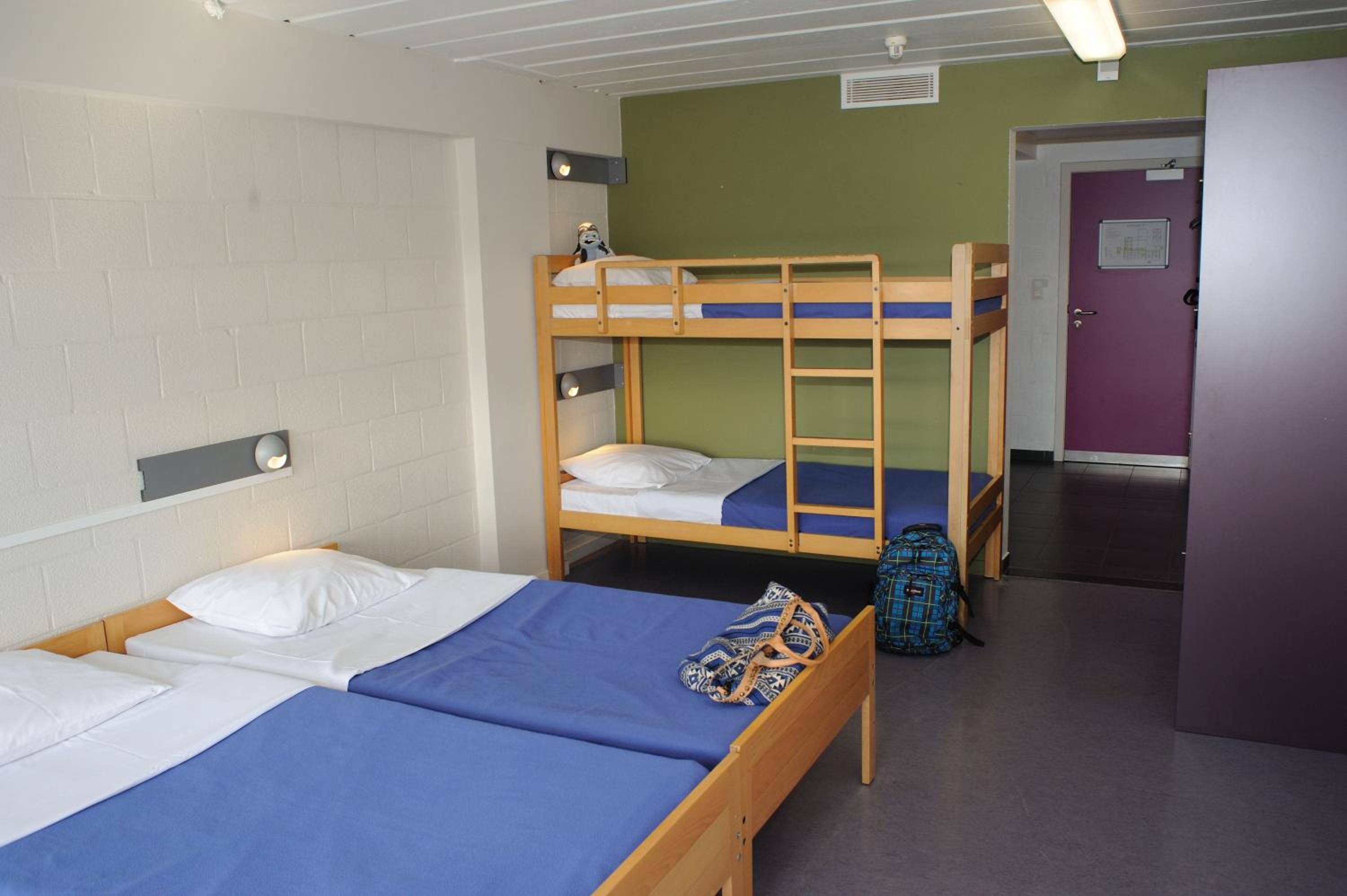 Quadruple Room with Private Bathroom photo 3