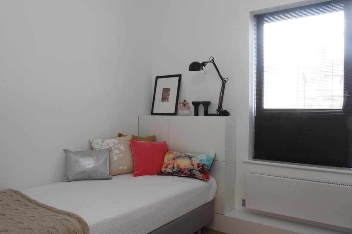 Three-Bedroom Apartment photo 2