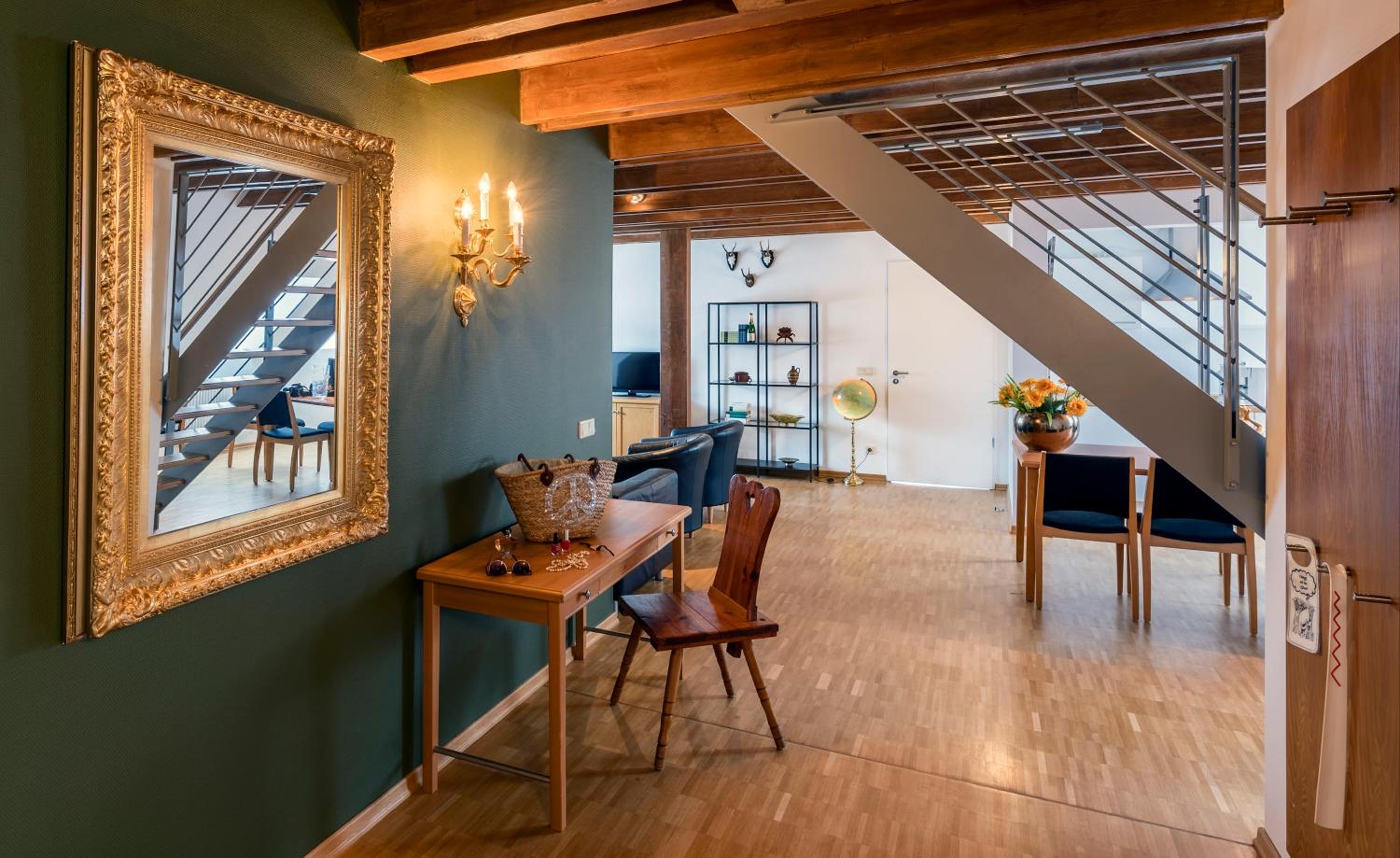 Large apartment with 4 bedrooms and 2 bathrooms for up to 9 guests