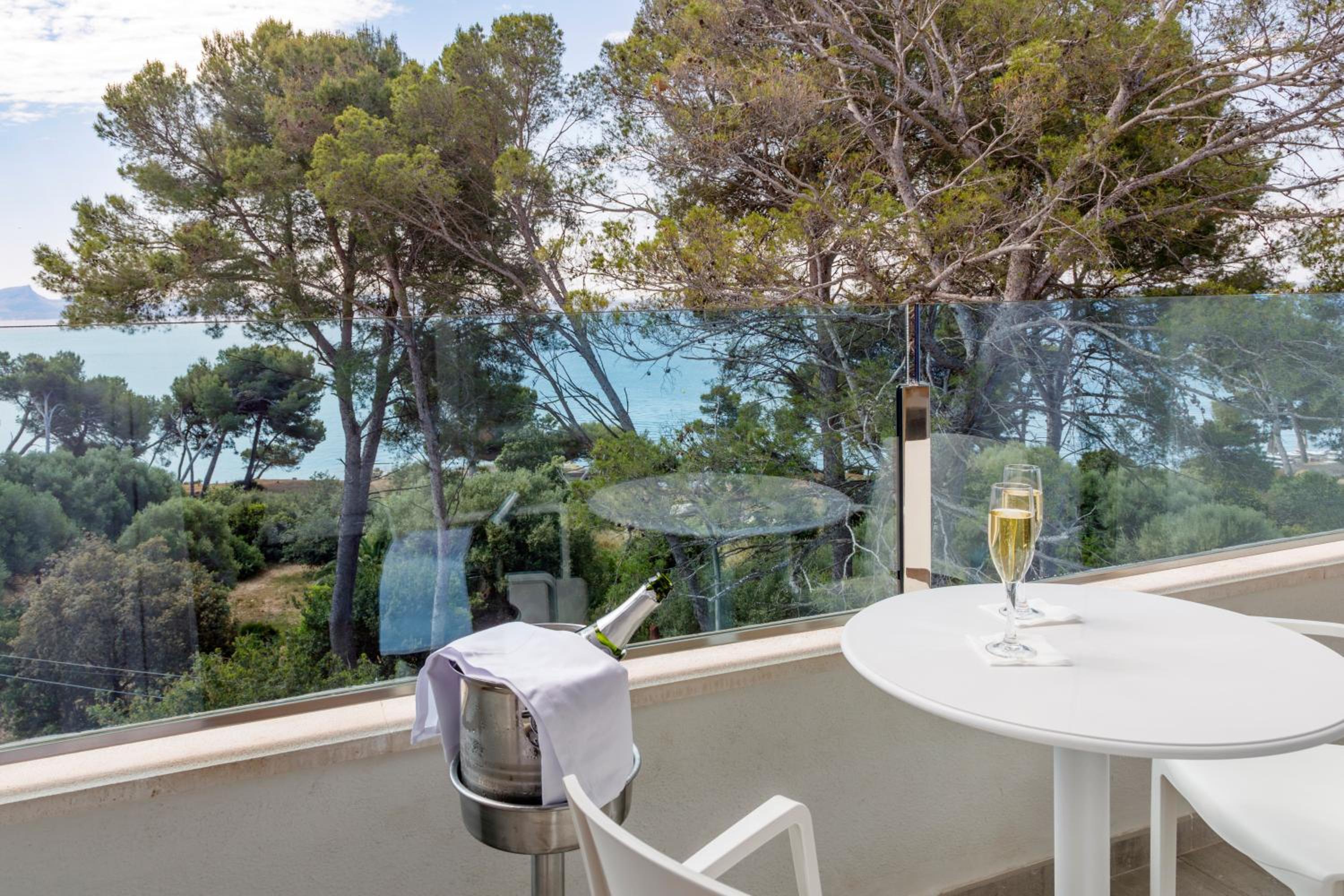 Superior Room with Sea View