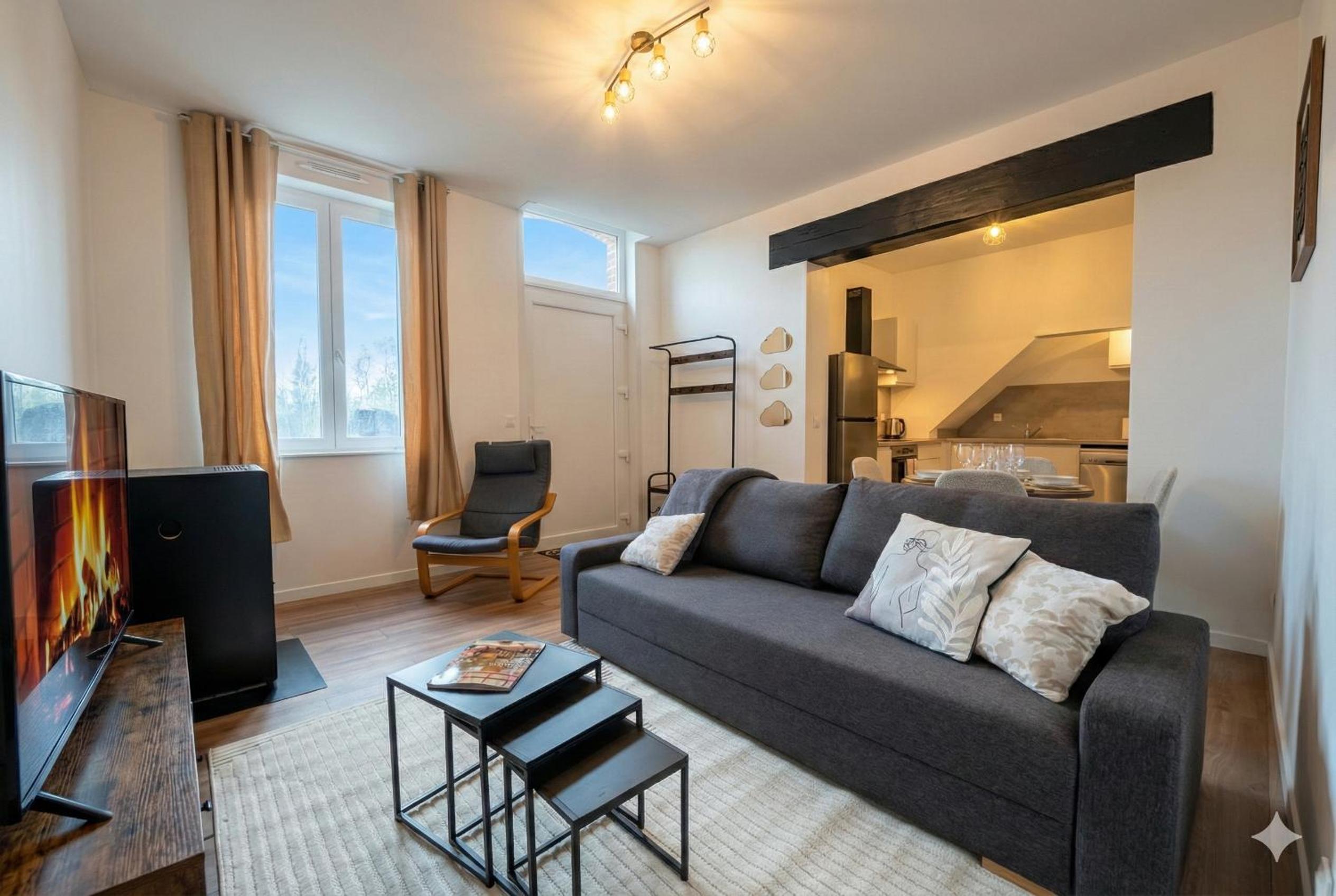 One-Bedroom Apartment with Terrace photo 3