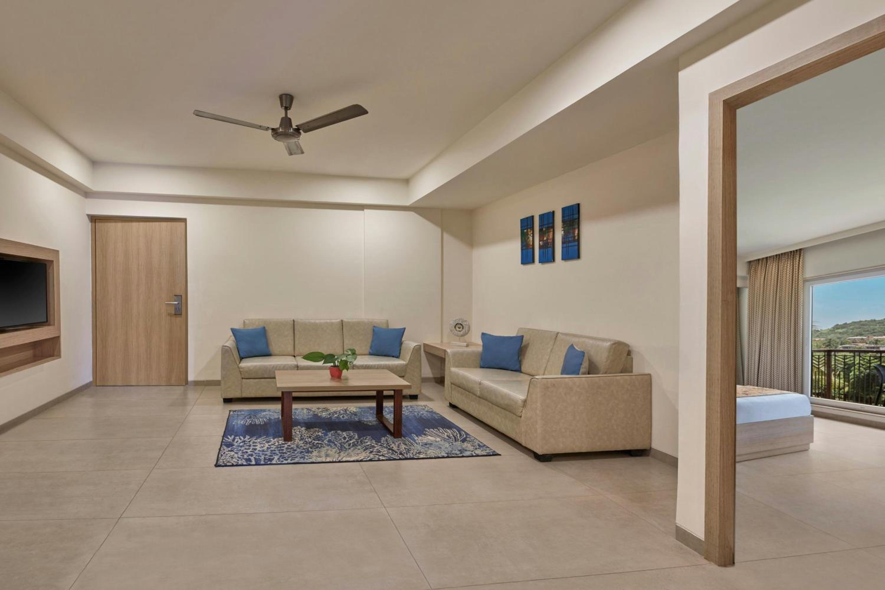 Fern Classic Premium Three-Bedroom Suite with Limited View - Photo 1