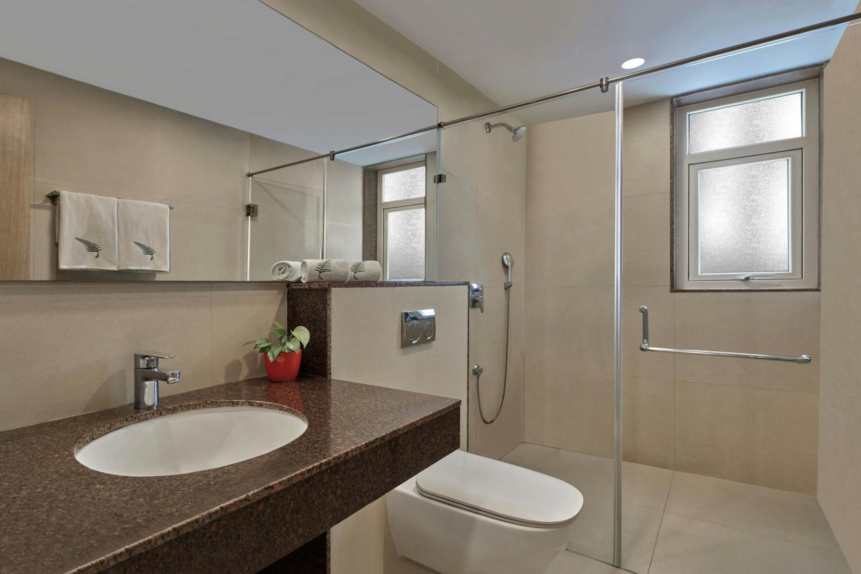 Fern Classic Premium Three-Bedroom Suite with Limited View - Photo 5