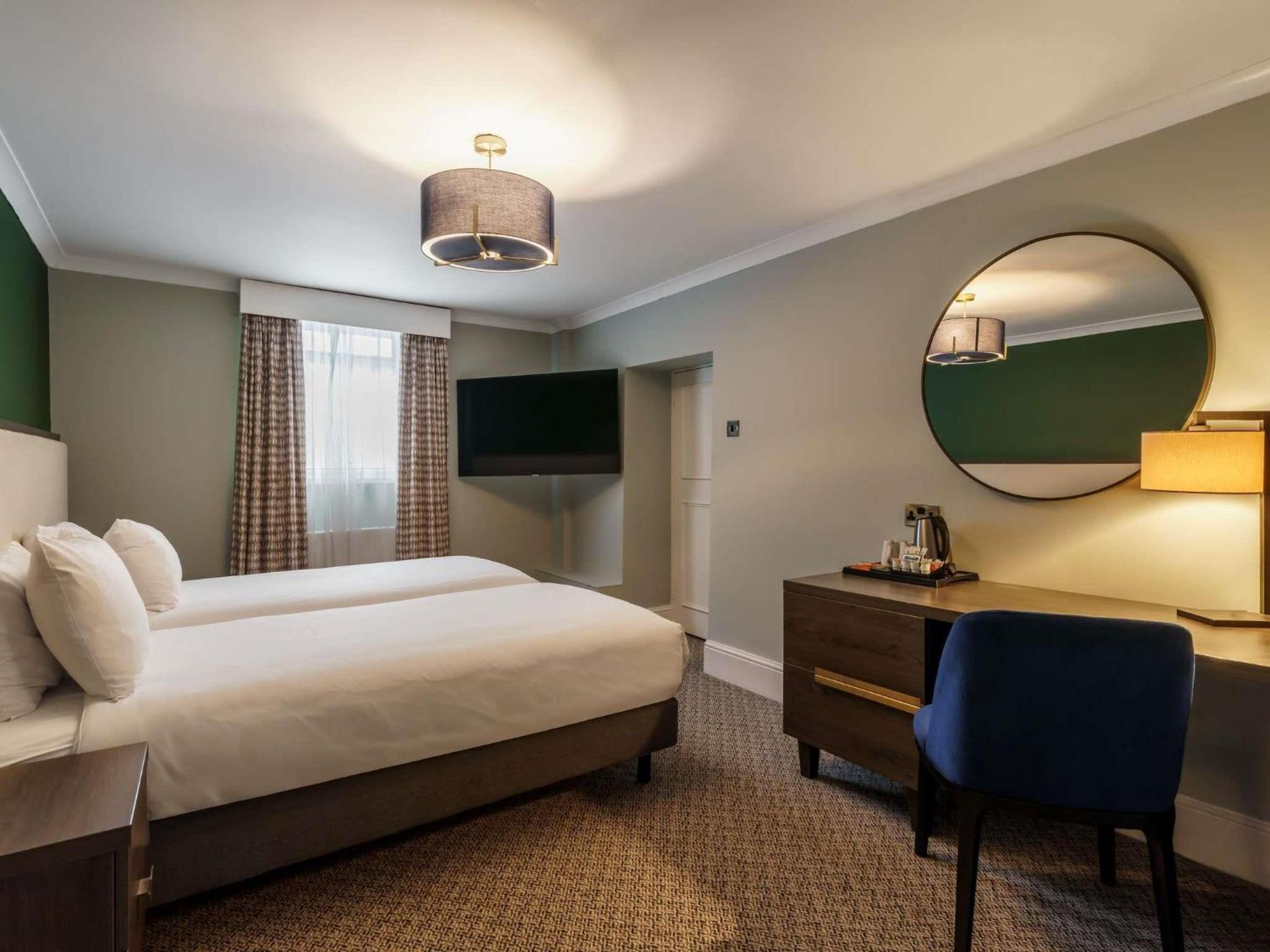 Standard Room with Two Zip Beds - Photo 8