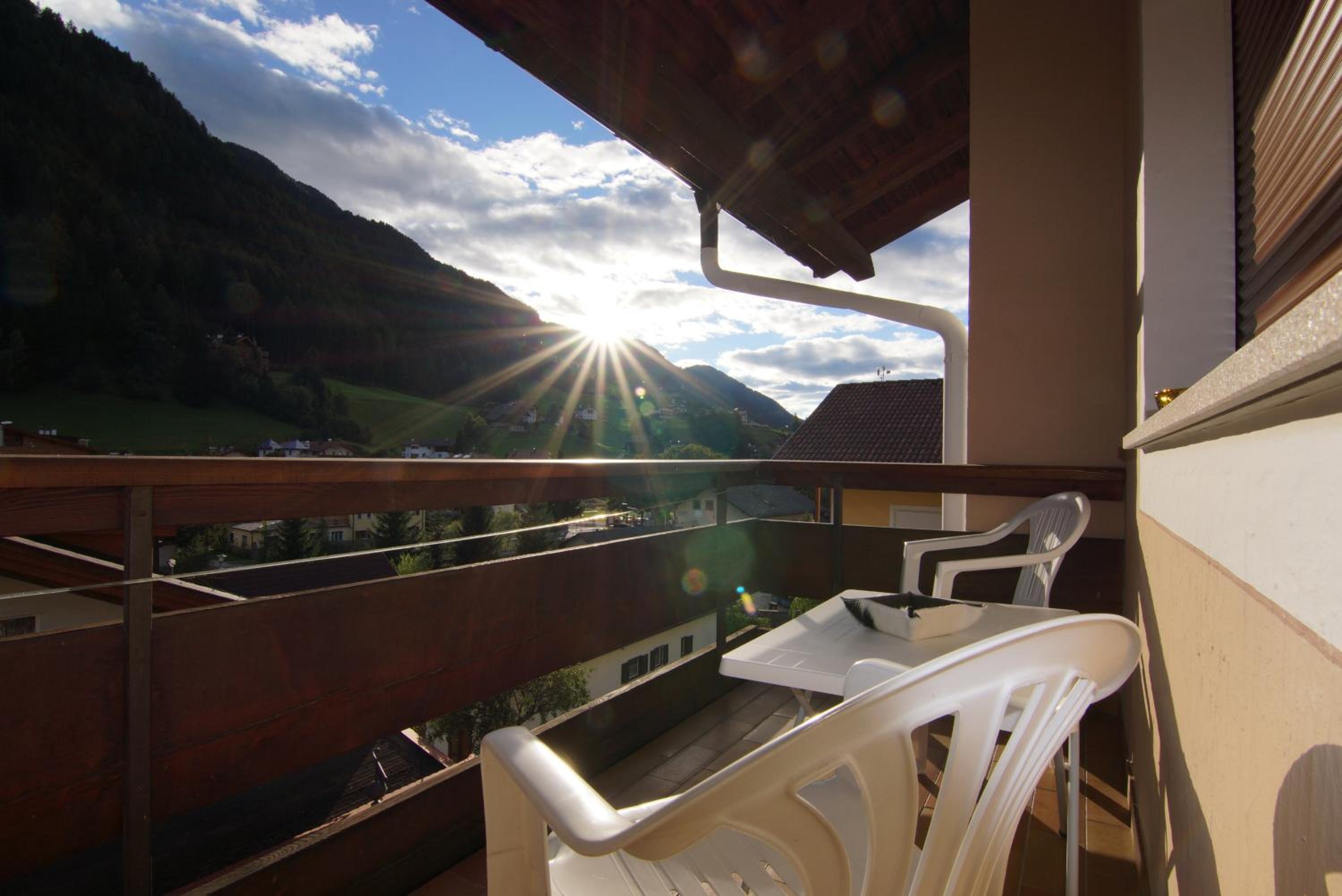 Apartment with Balcony photo 3