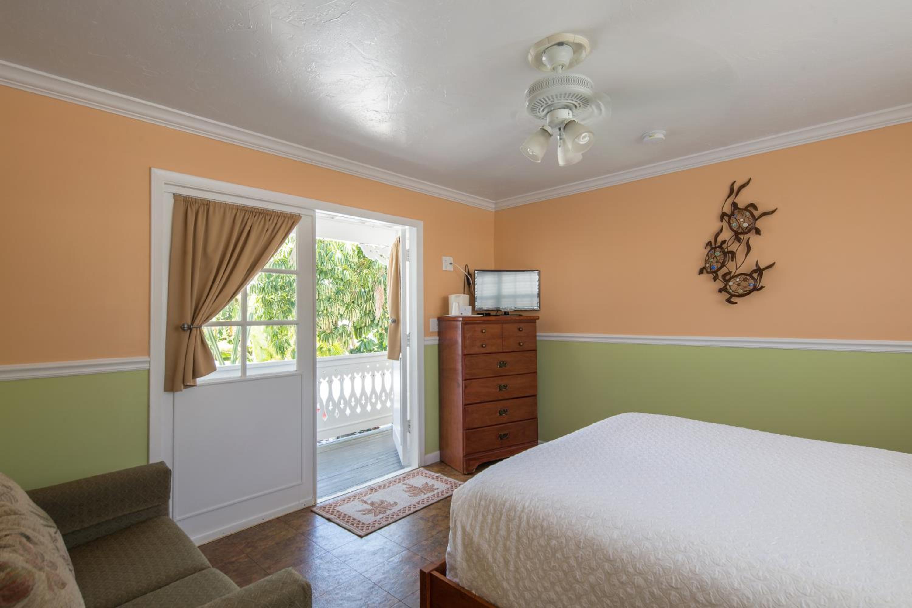 Queen Room - Photo 29
