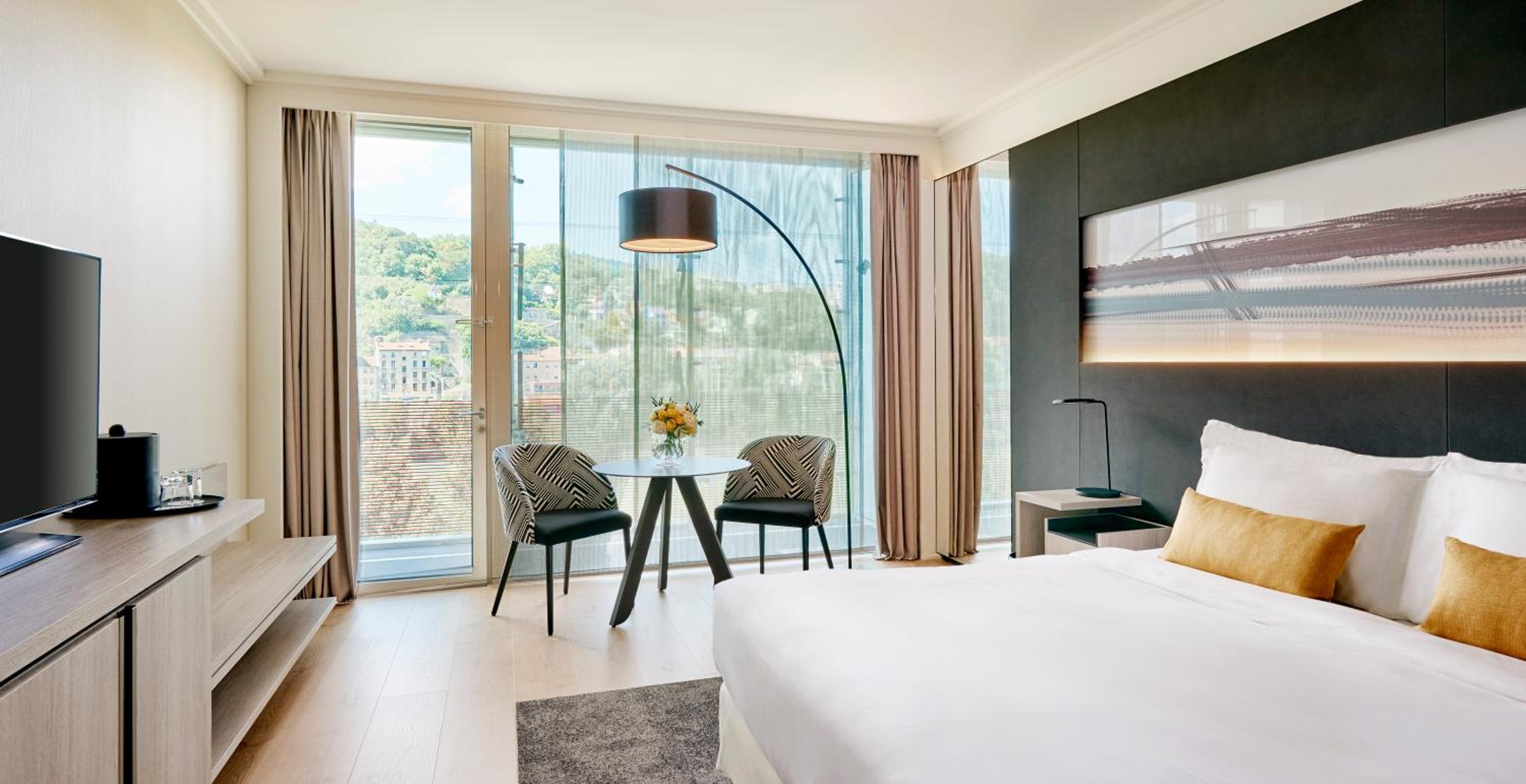 Deluxe King or Twin Room - Photo 2