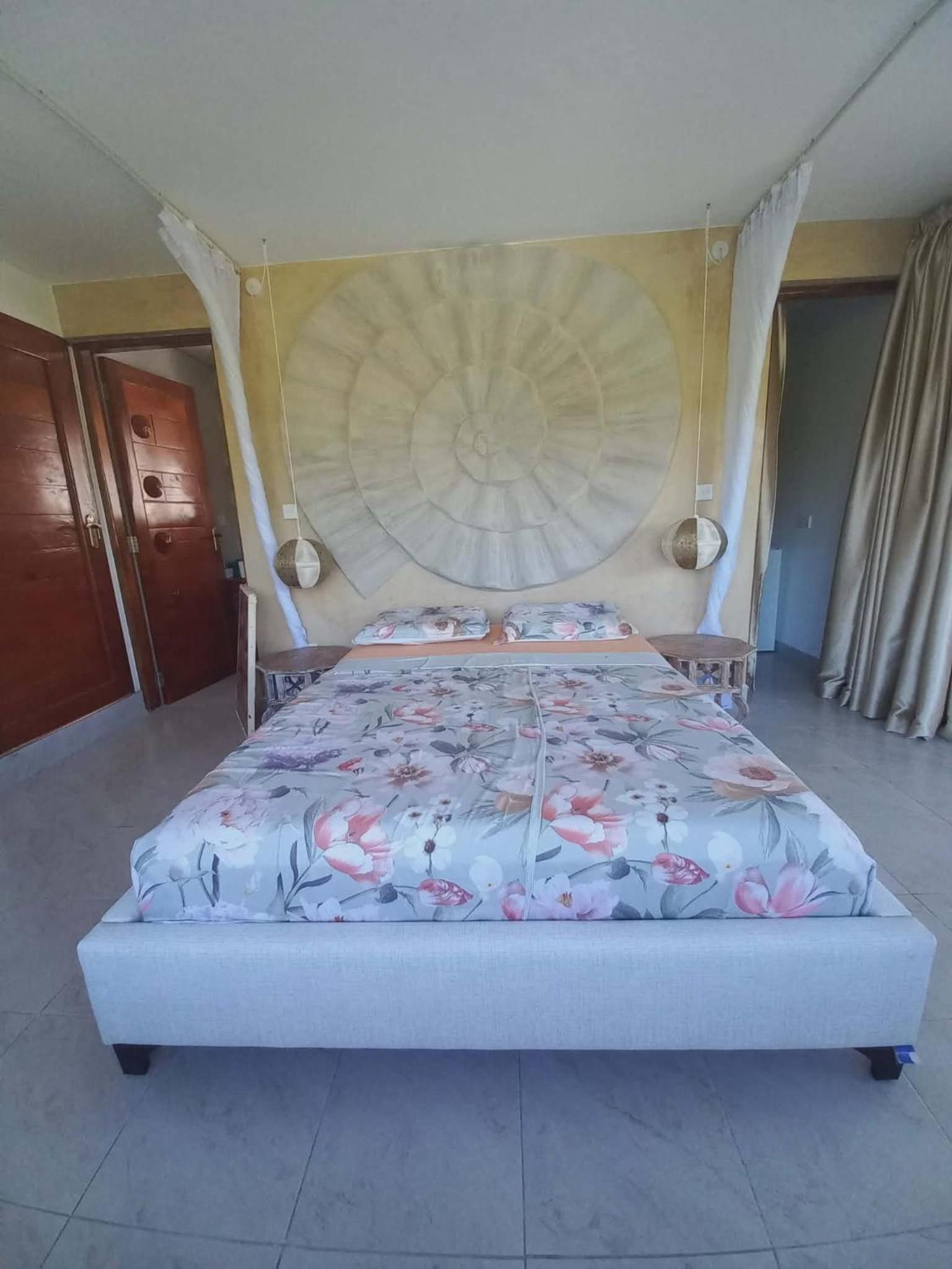 Deluxe Double Room with Balcony photo 2