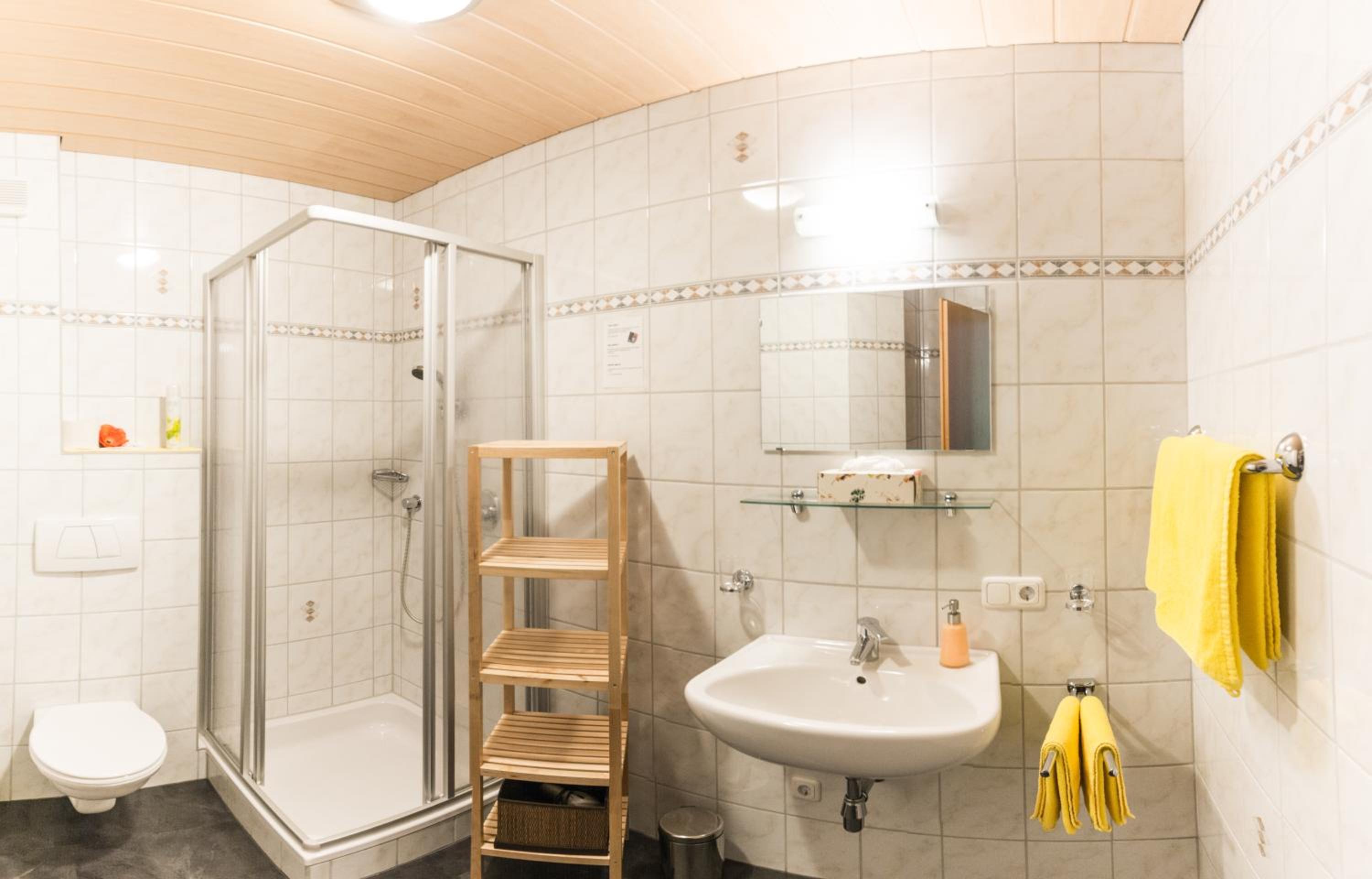 Two-Bedroom Apartment with Balcony photo 2