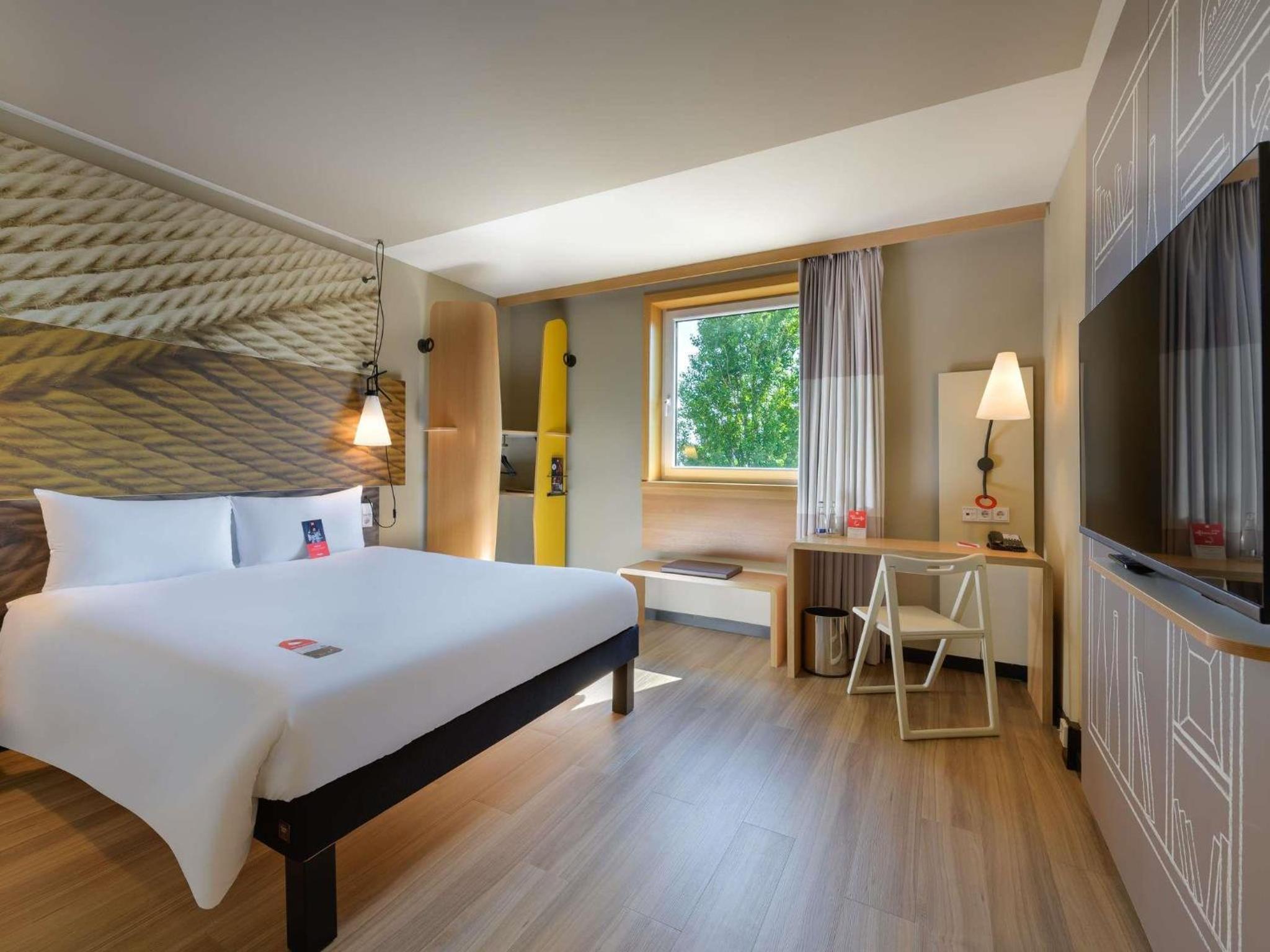 Double Room - Disability Access - Photo 3