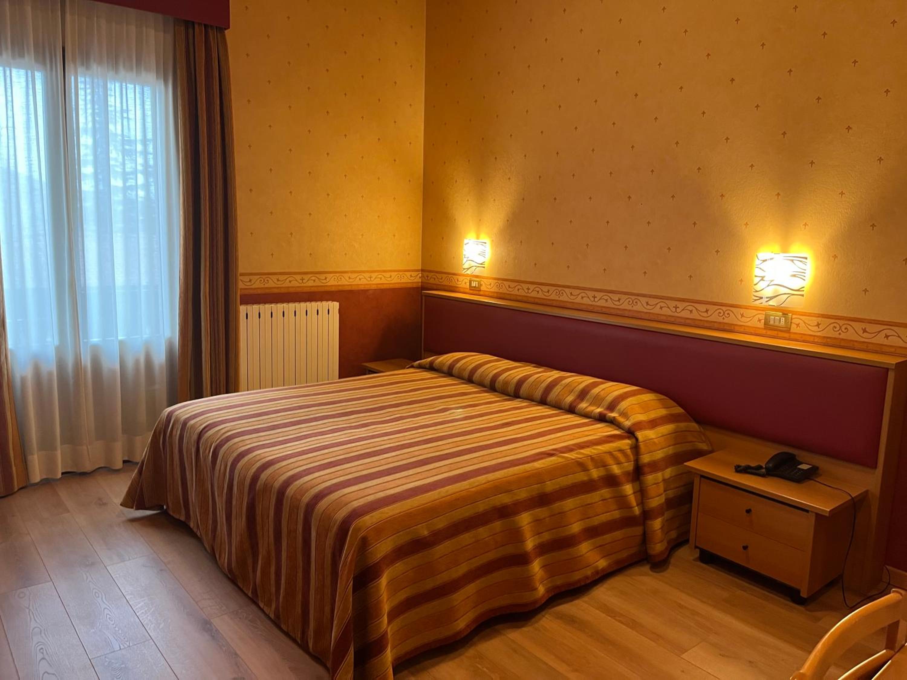 Superior Quadruple Room photo 2