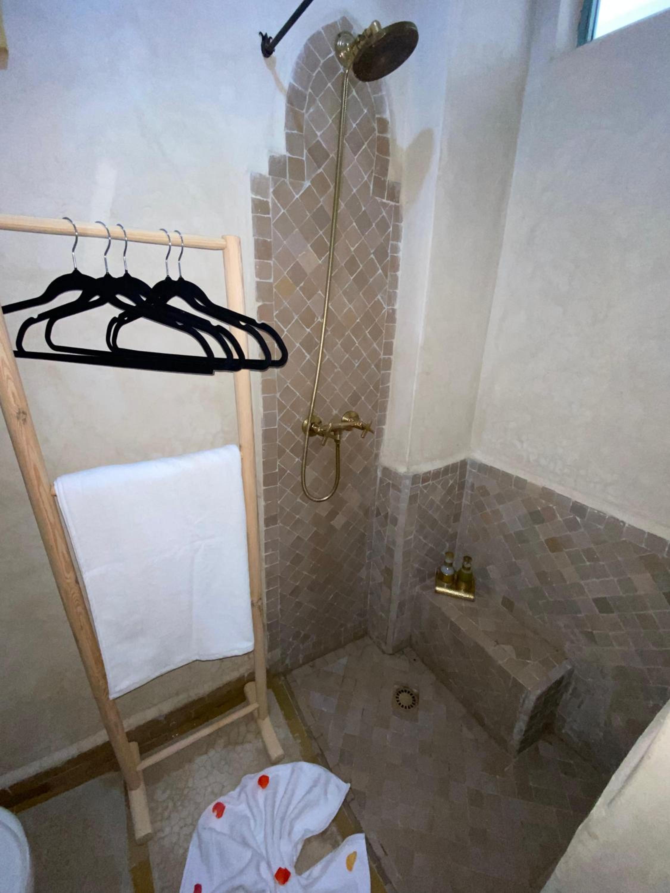 Double or Twin Room - Photo 2