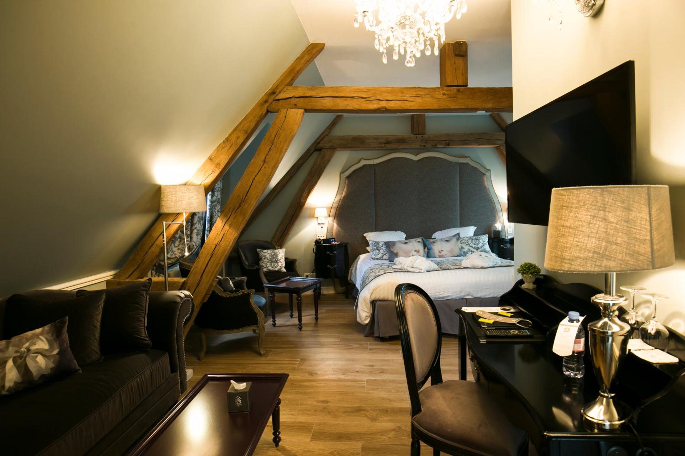 Prestige King Room - Photo 12