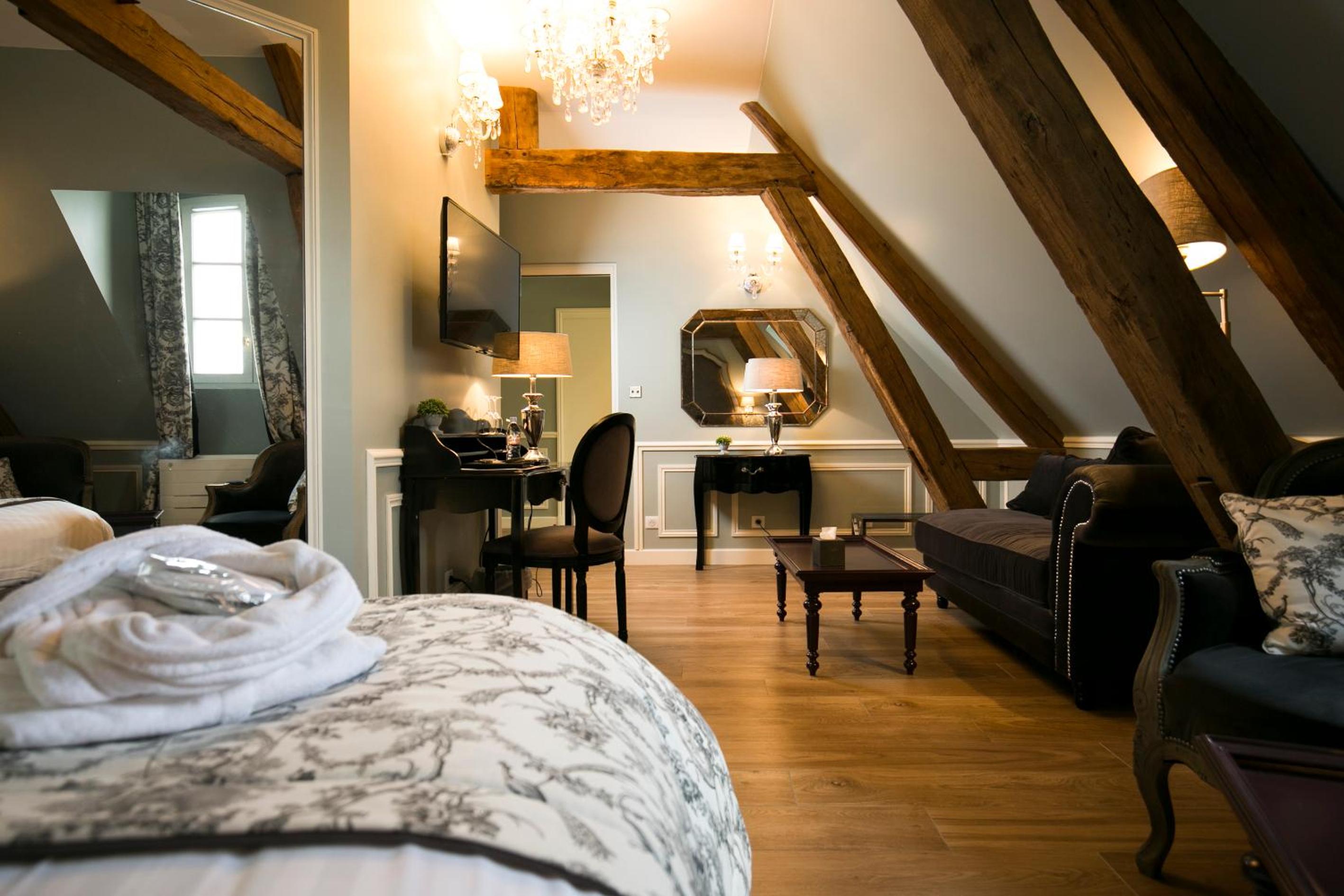 Prestige King Room - Photo 10