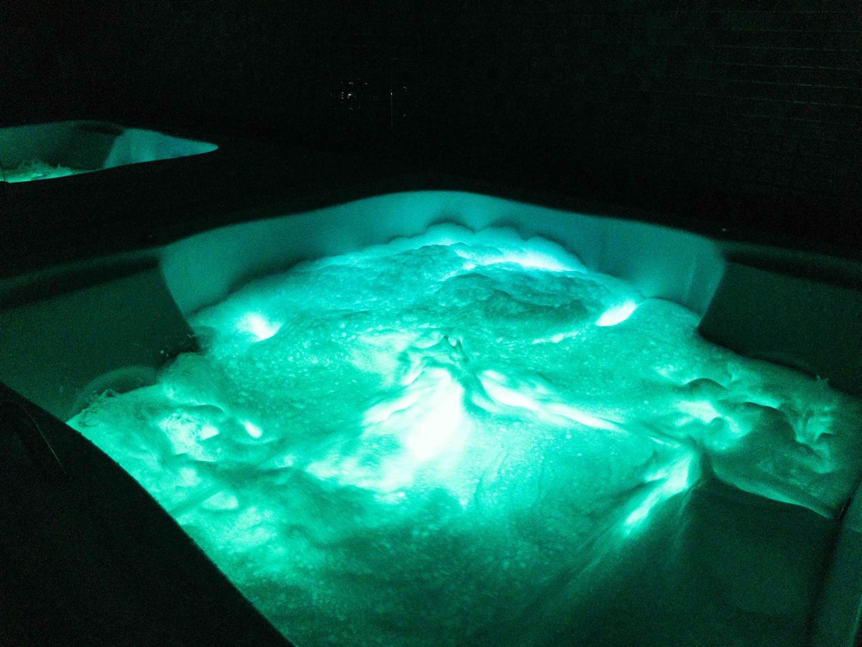 Deluxe Suite with Spa Bath