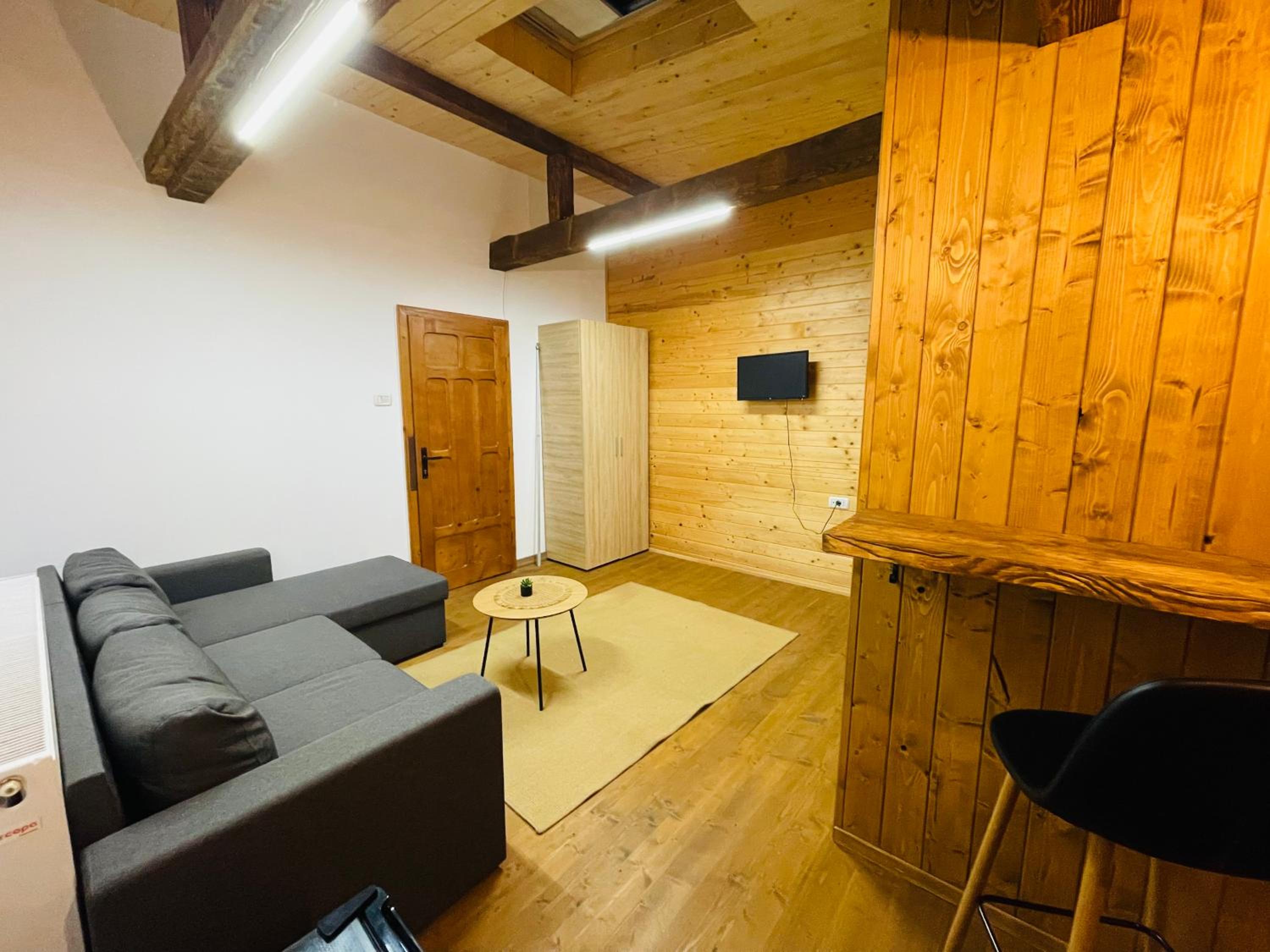 Apartment photo 2