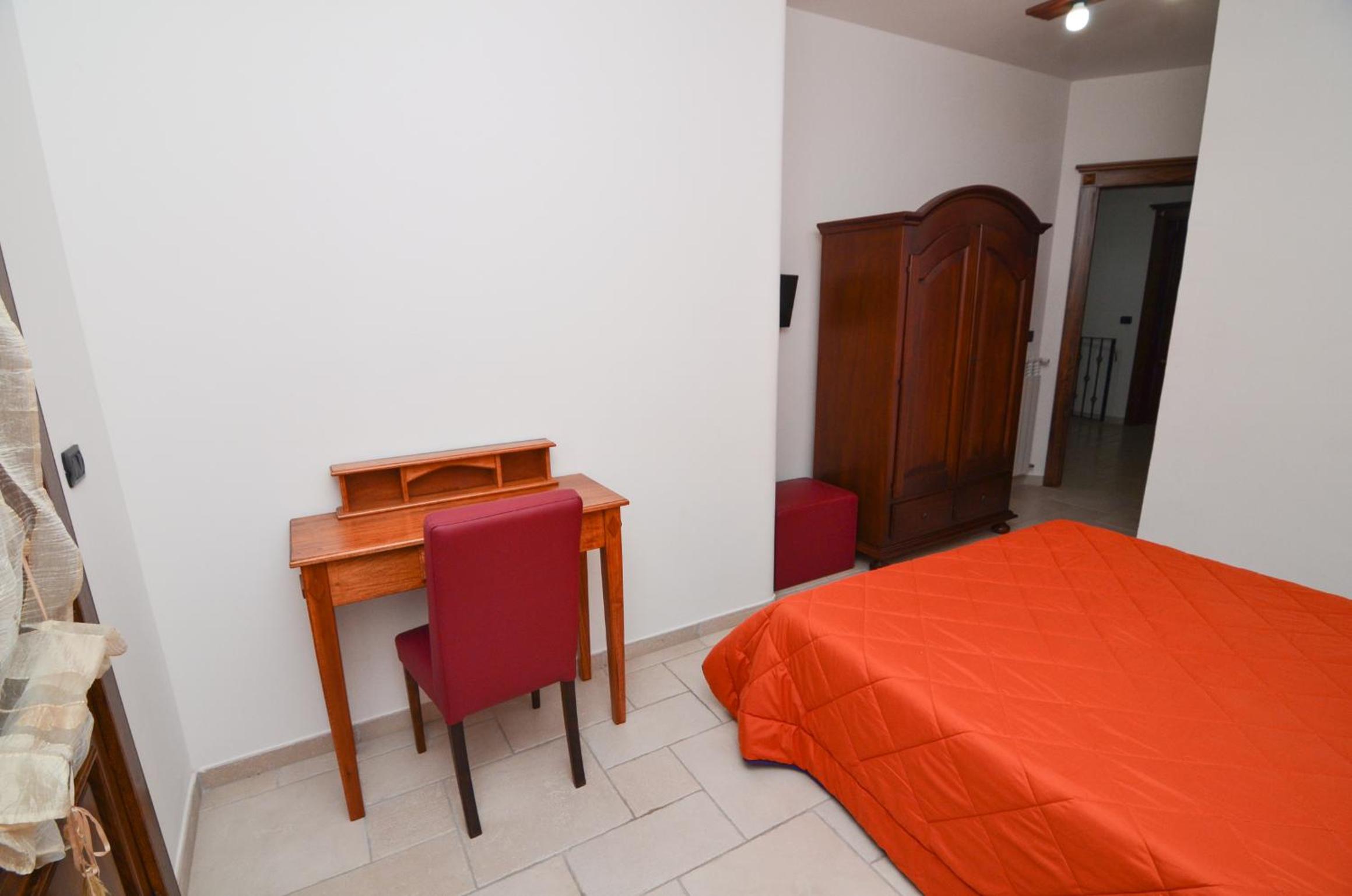 Basic Triple Room photo 3