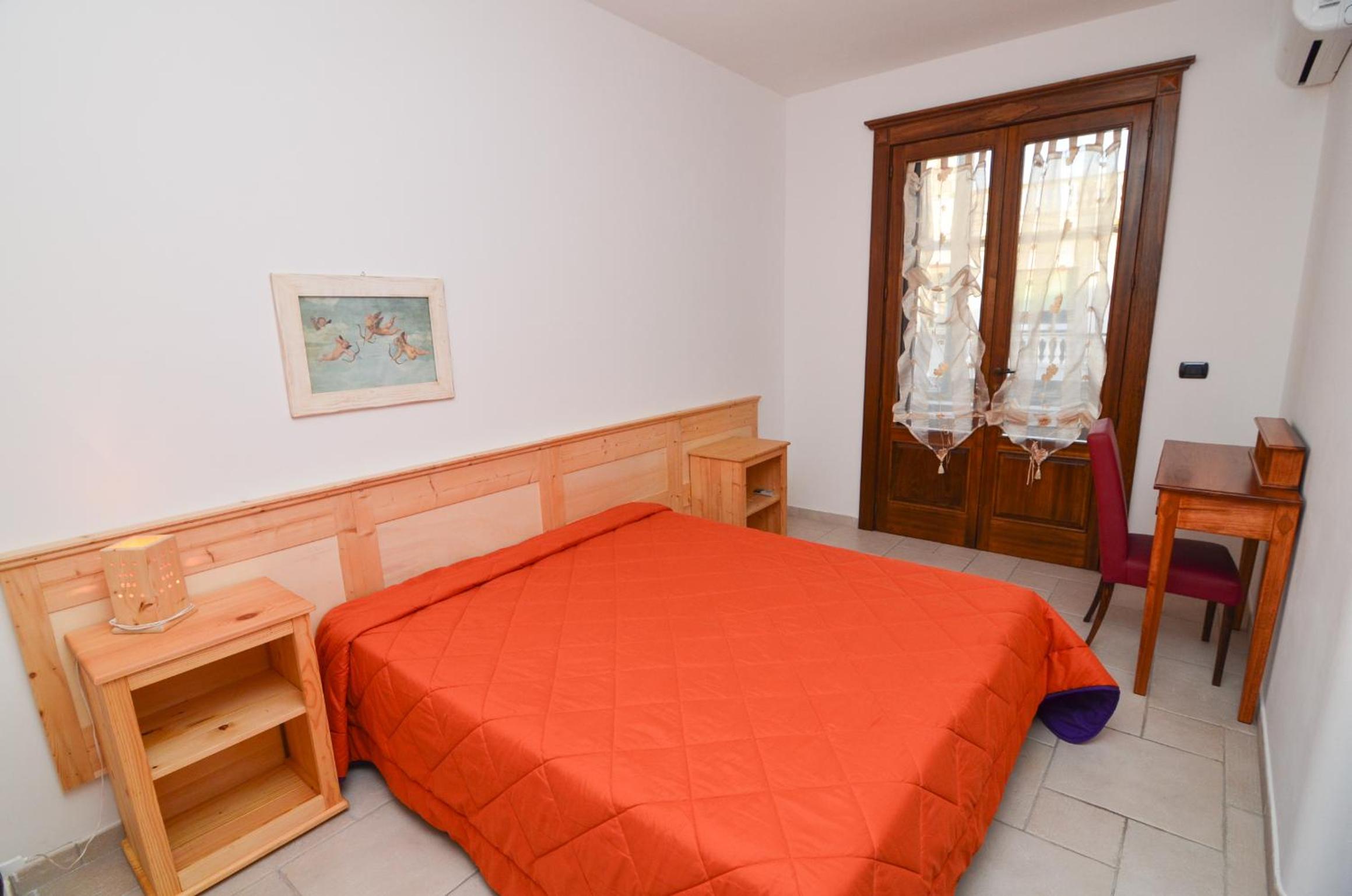 Basic Triple Room photo 1