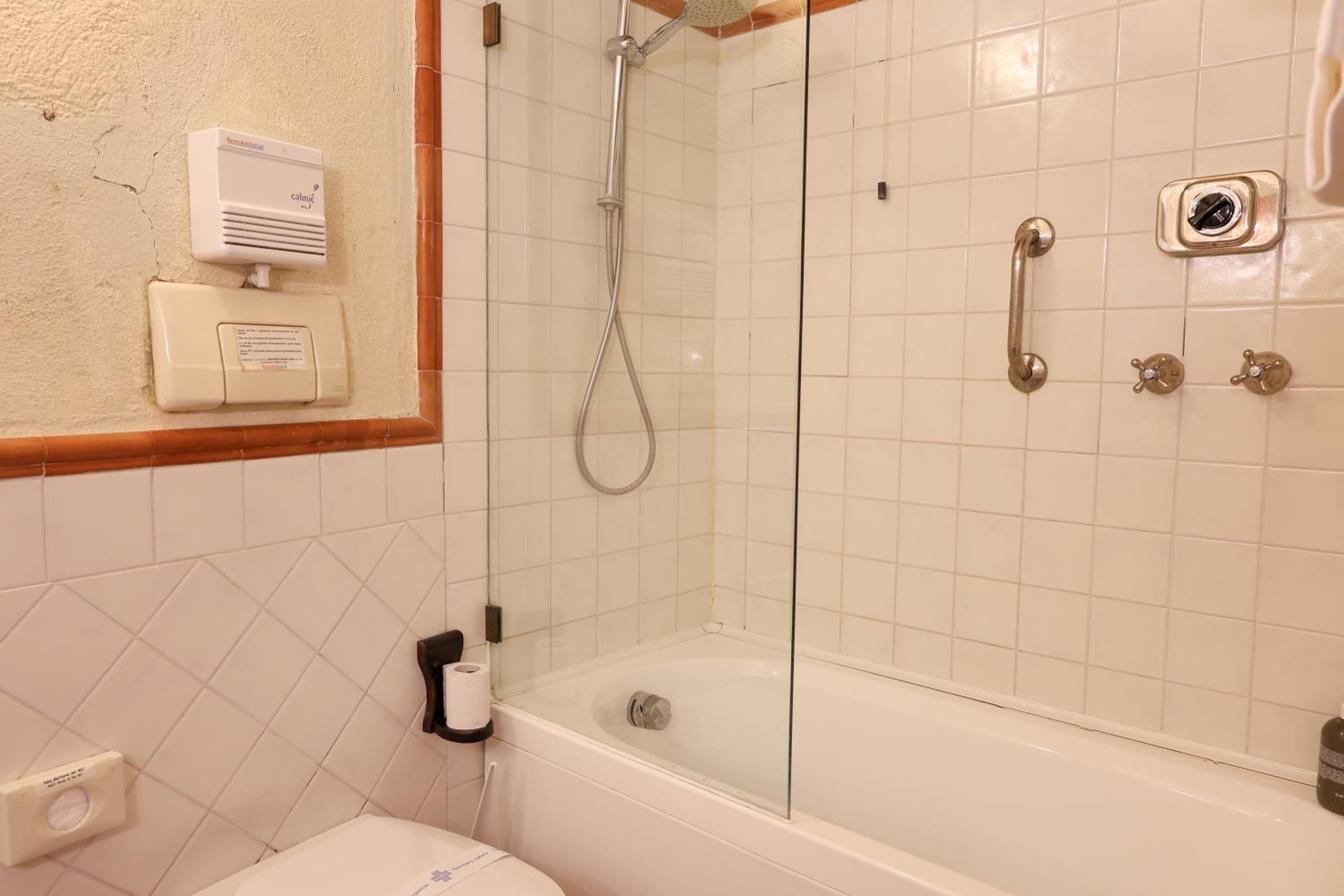 Budget Double Room photo 2