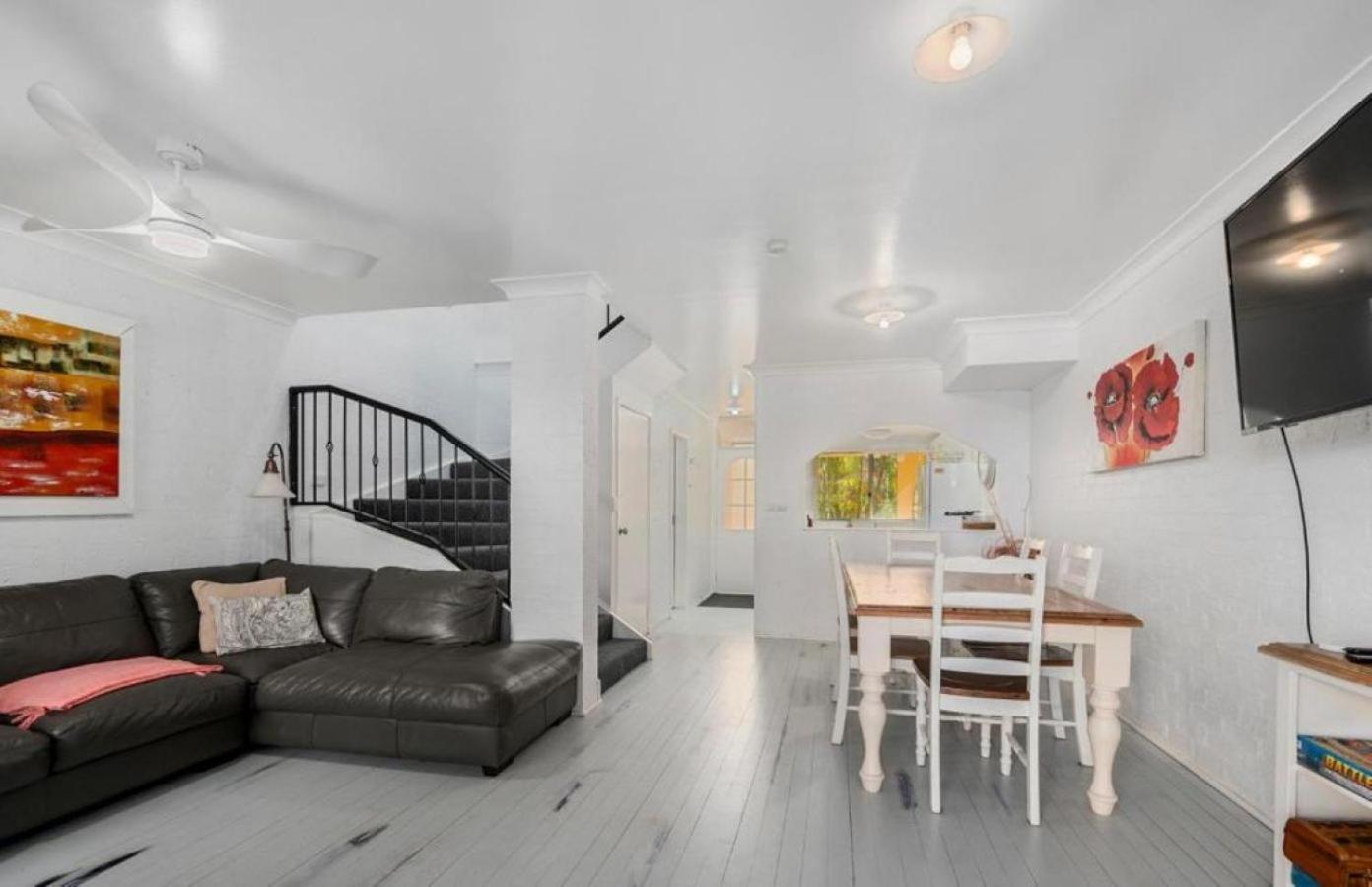 Two-Bedroom Apartment - Oceanfront  photo 3