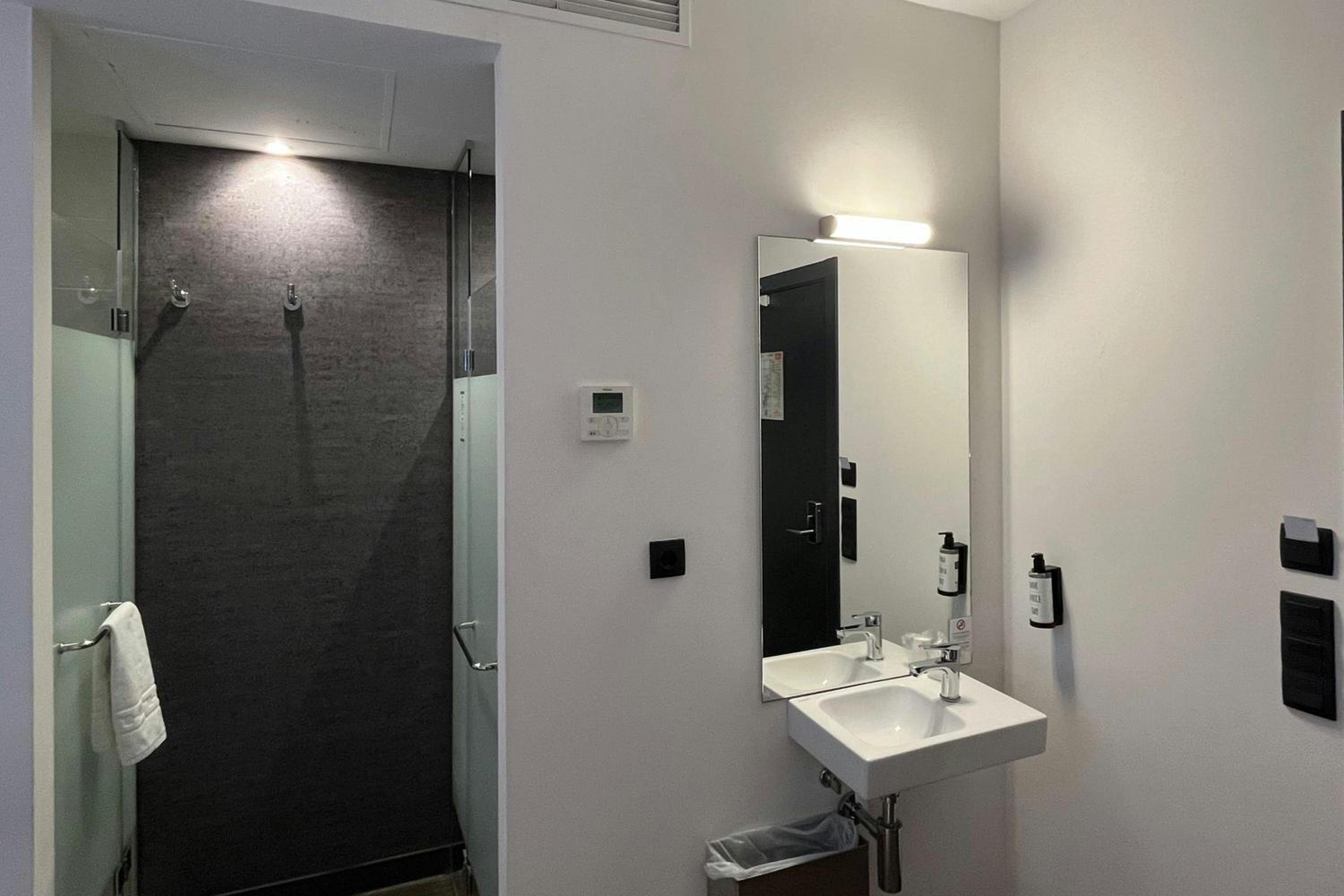Standard Twin Room photo 3
