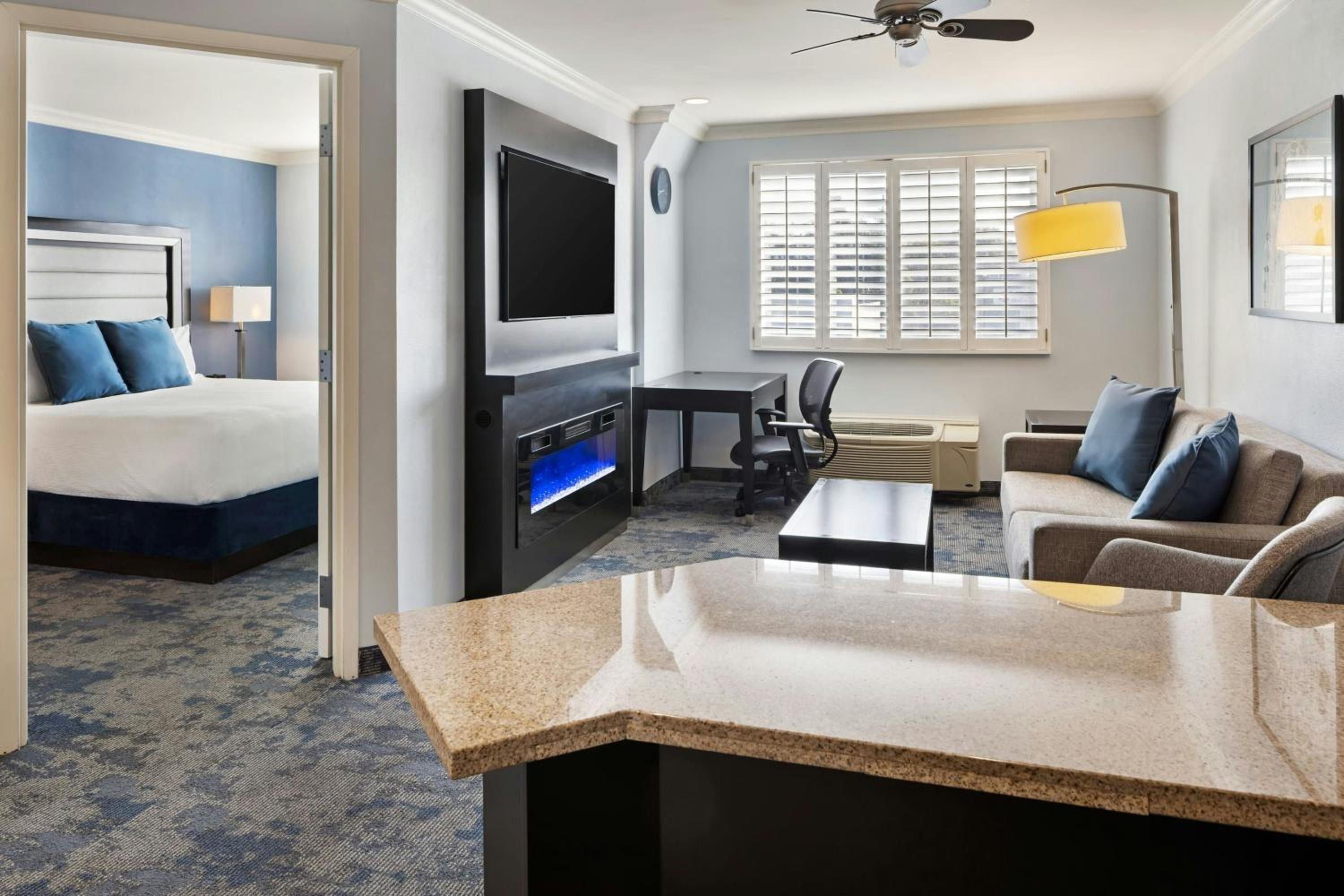 One-Bedroom King Suite with Sofa Bed  - Photo 1