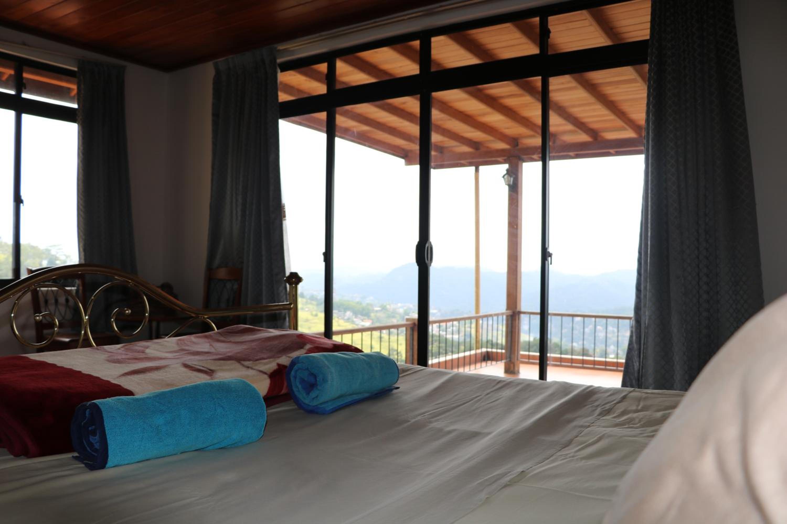 Deluxe Double Room - Panoramic Mountain View photo 3