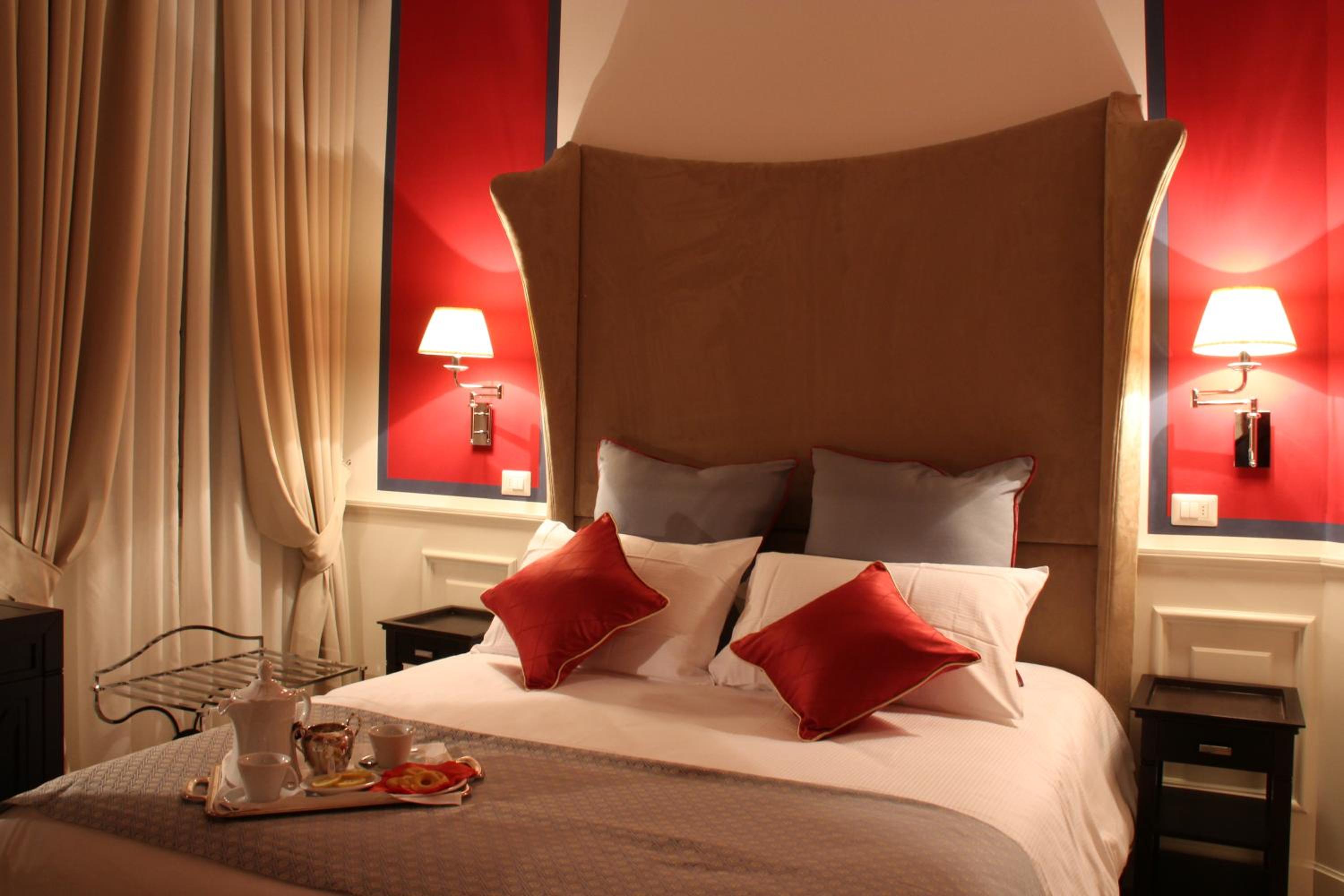 Double or Twin Room - Photo 4