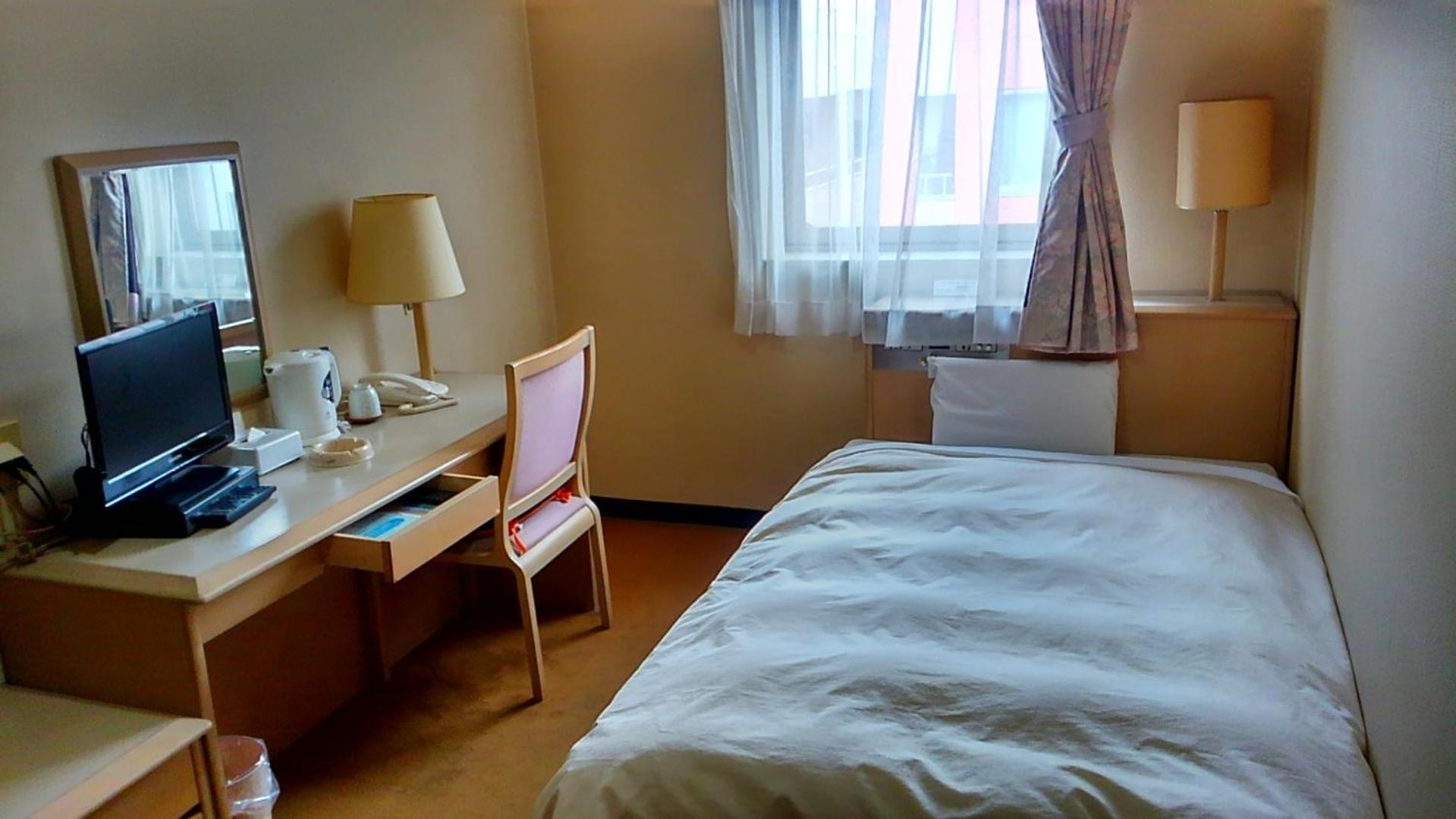 Single Room - Non-Smoking photo 3
