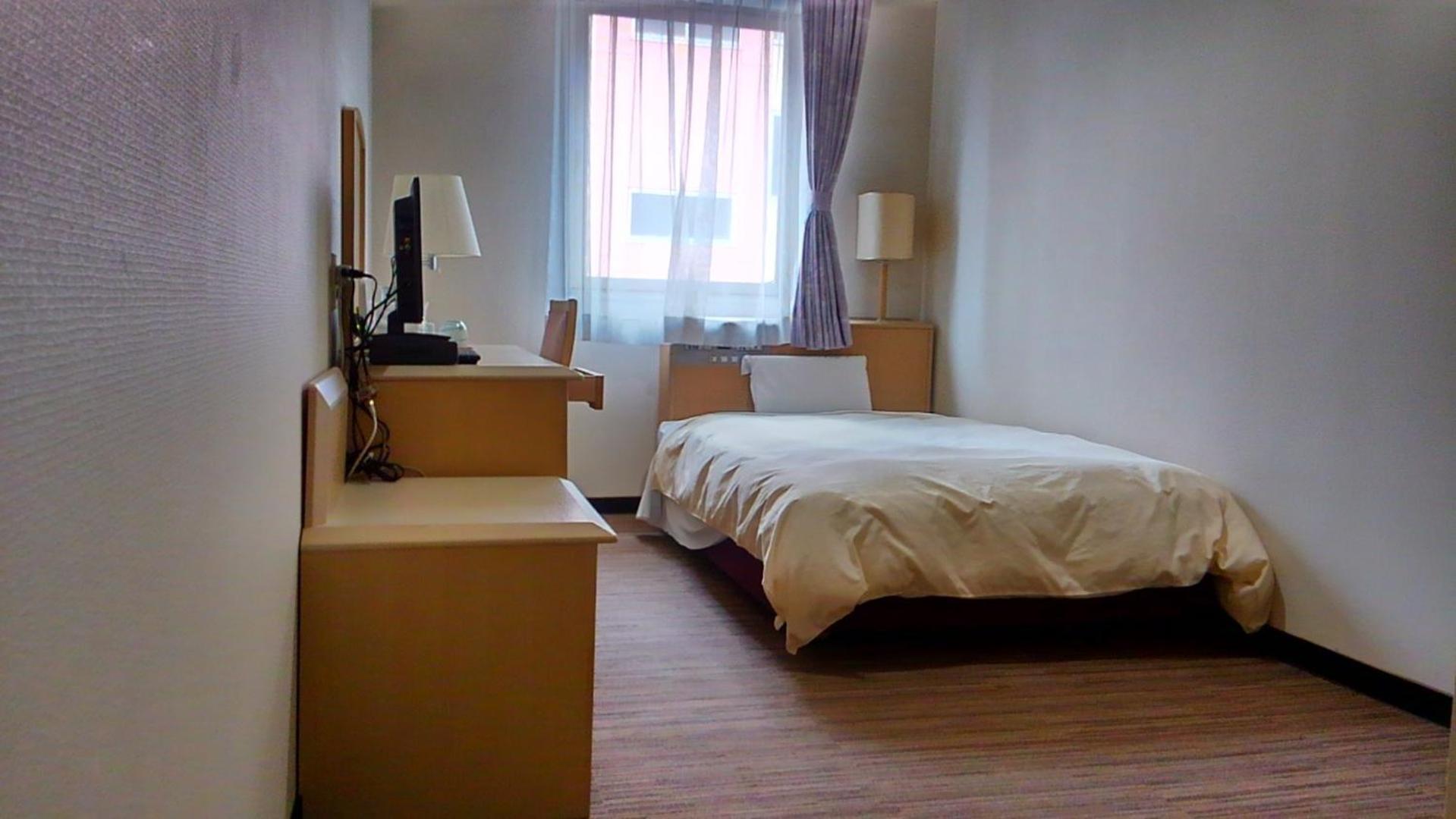 Single Room - Smoking