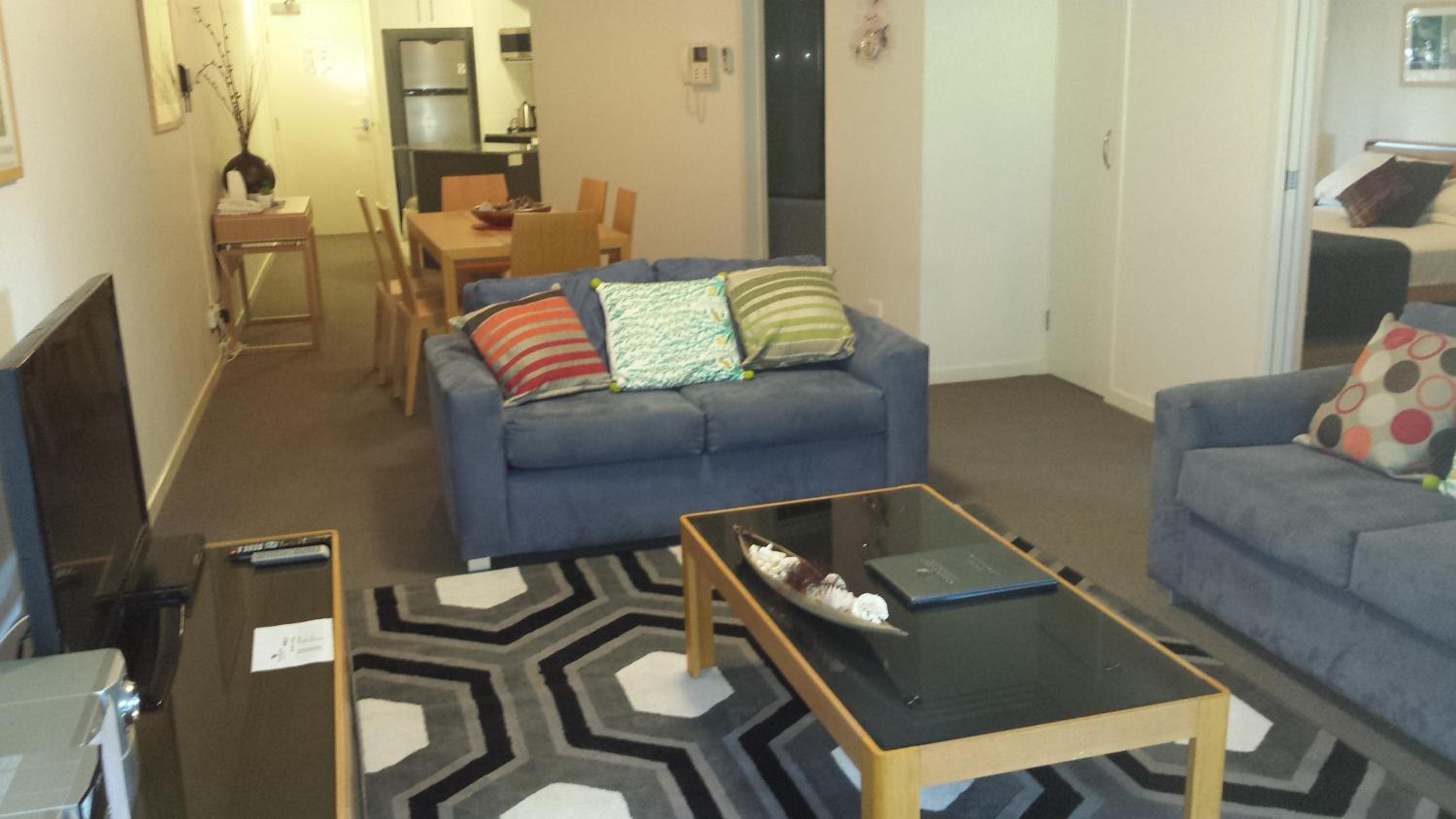 One-Bedroom Apartment - Photo 7