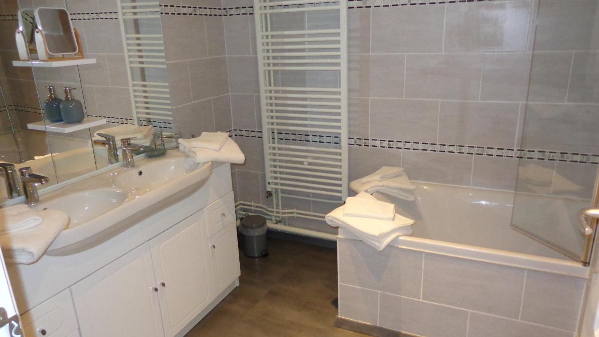 Two-Bedroom Suite photo 2