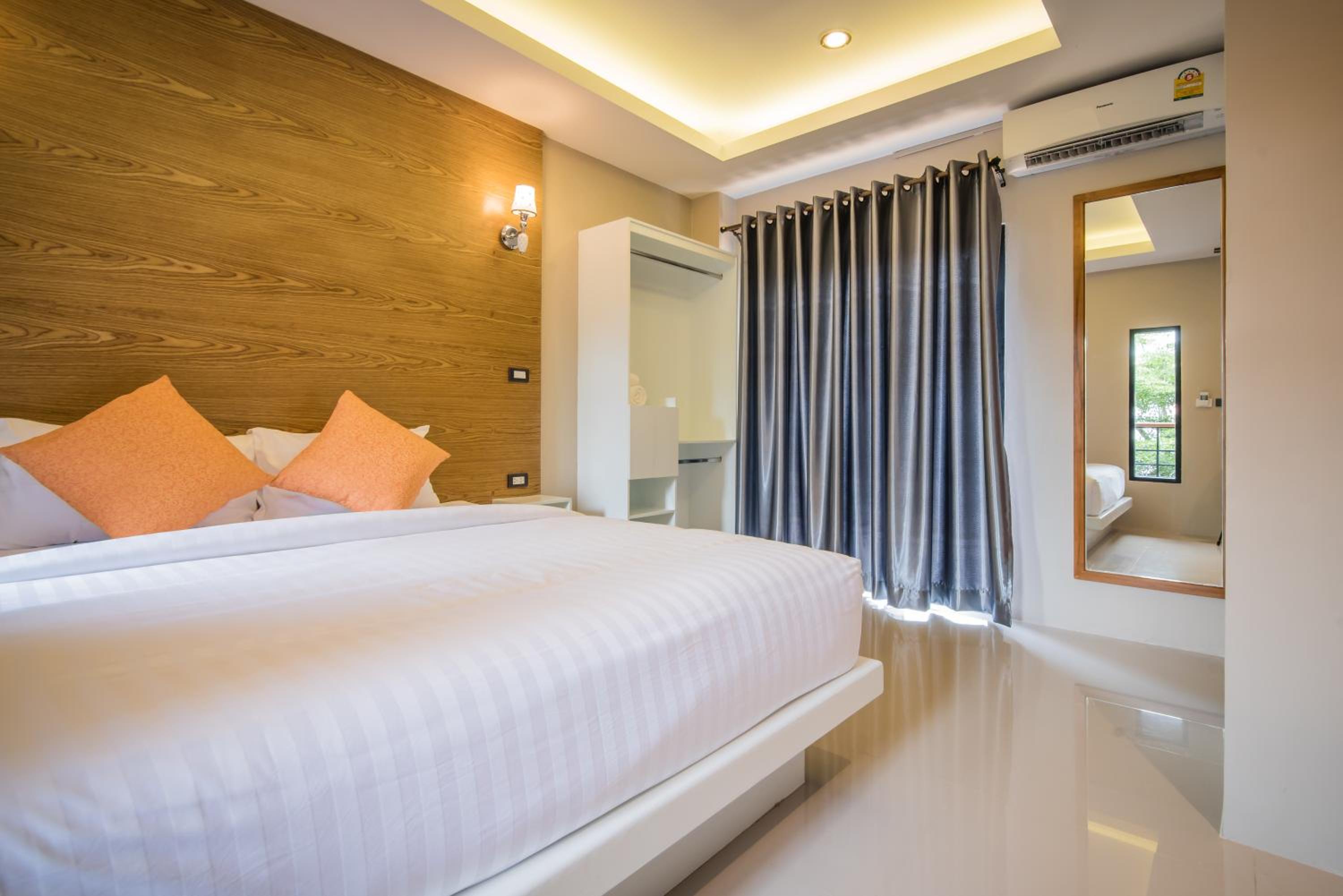 Standard Double Room - Photo 18