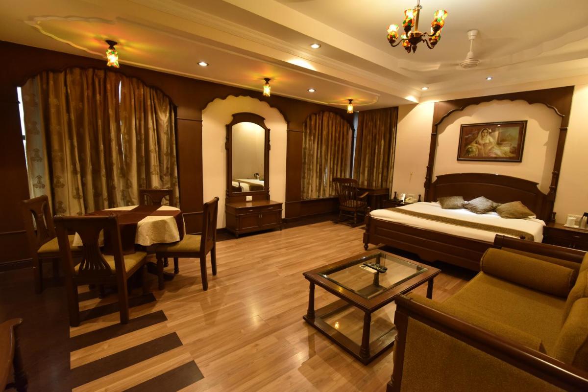 Deluxe Suite photo 1