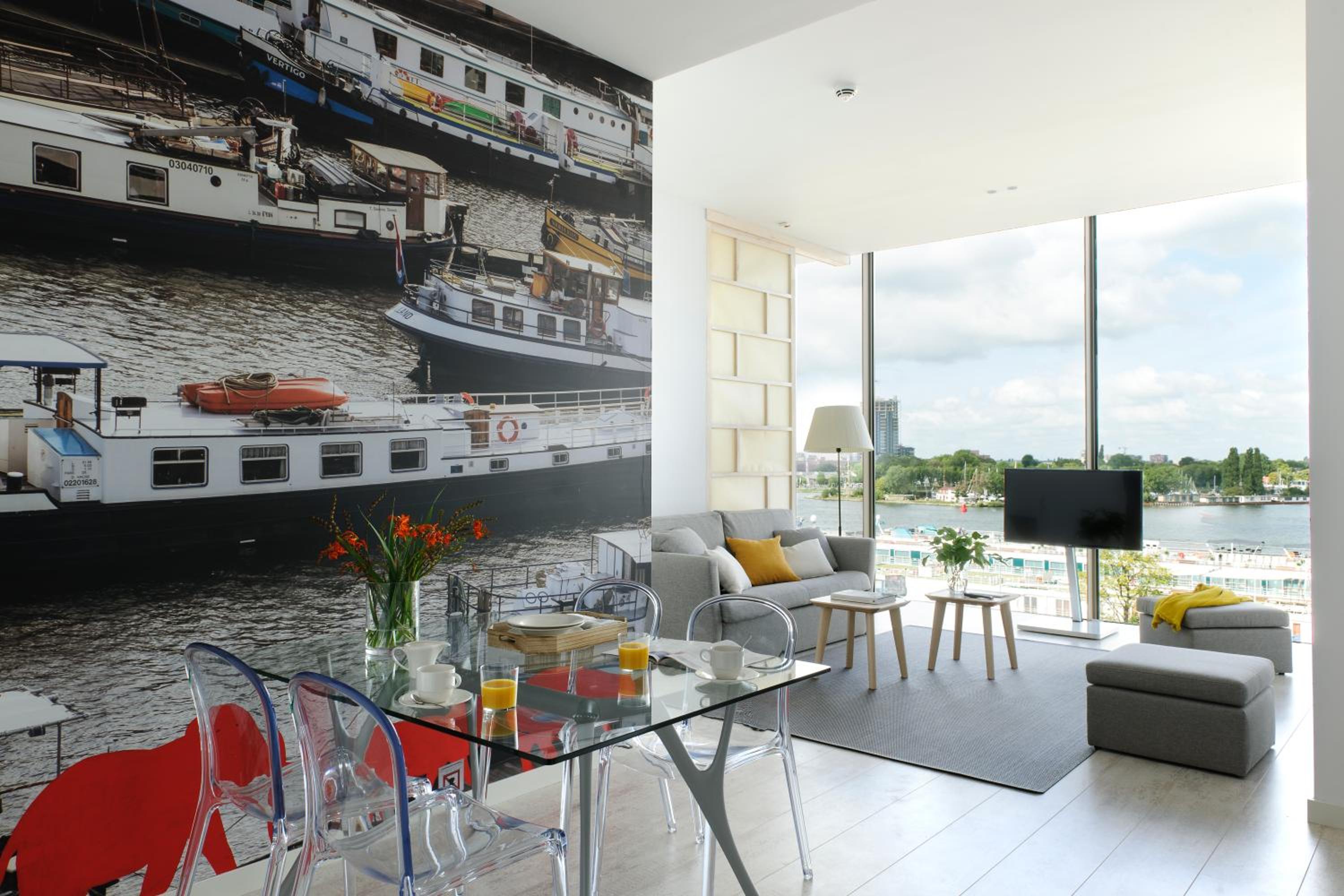 Three-Bedroom Apartment with River View