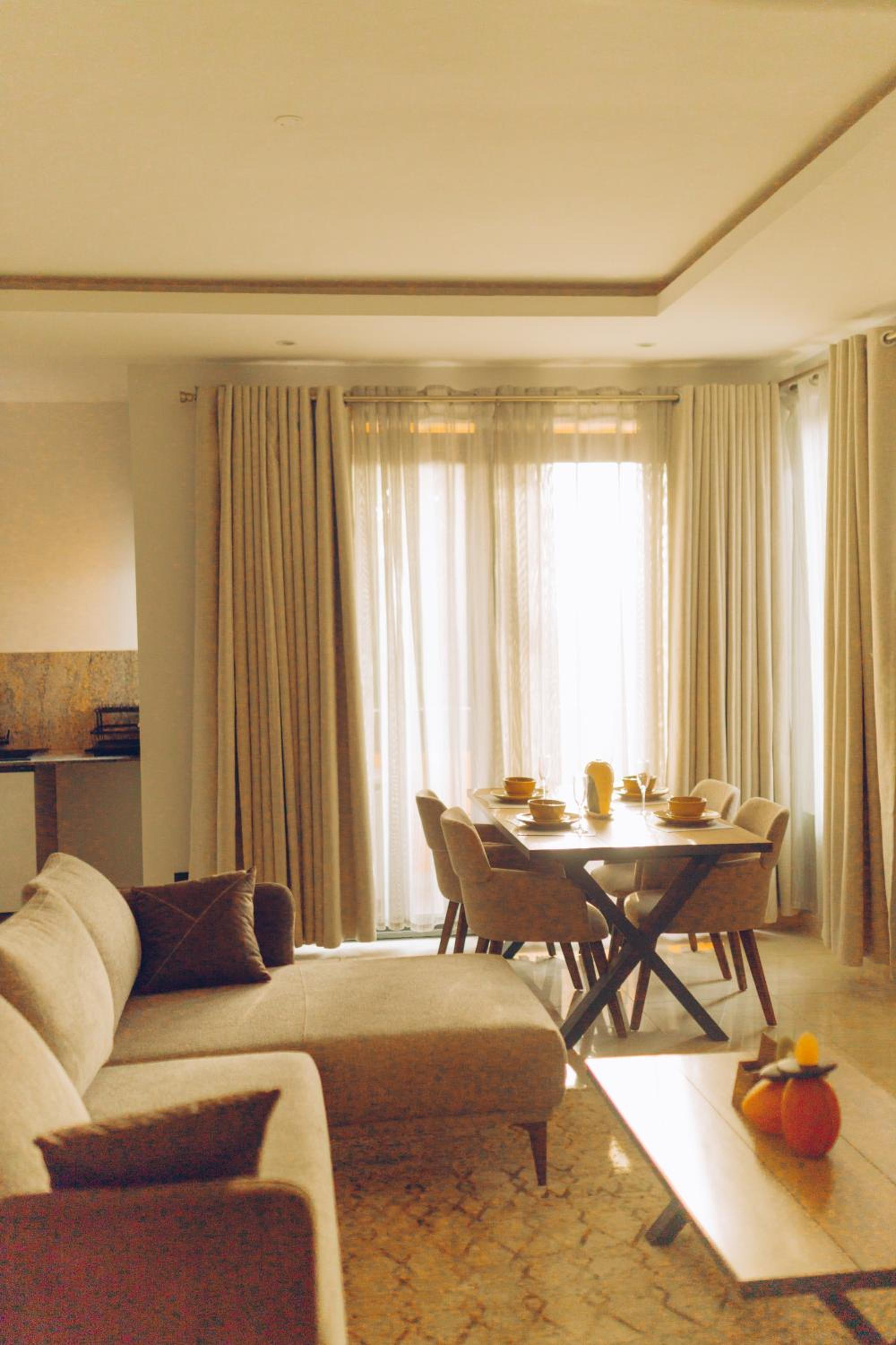 Deluxe One-Bedroom Apartment