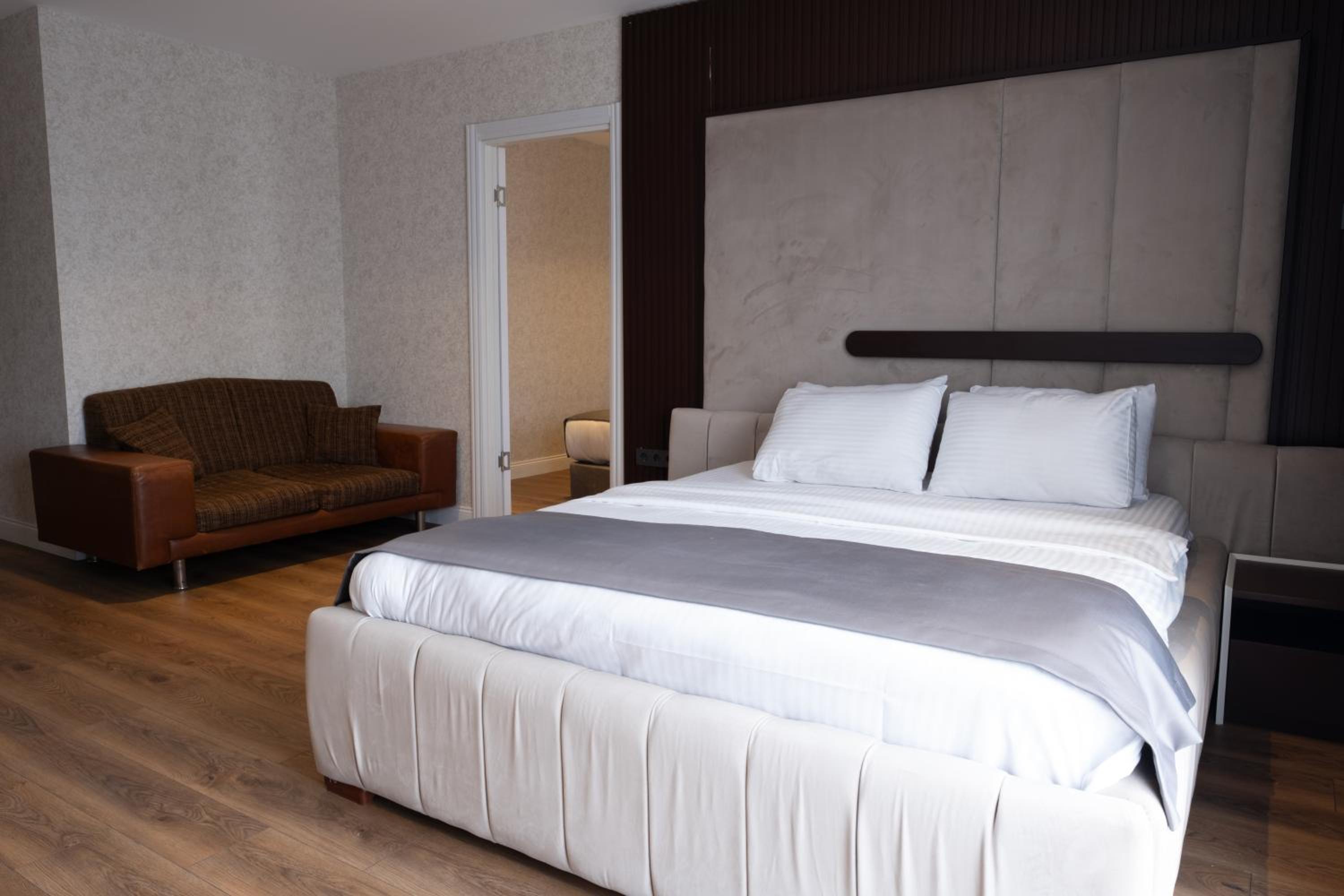 Family Suite - Photo 1